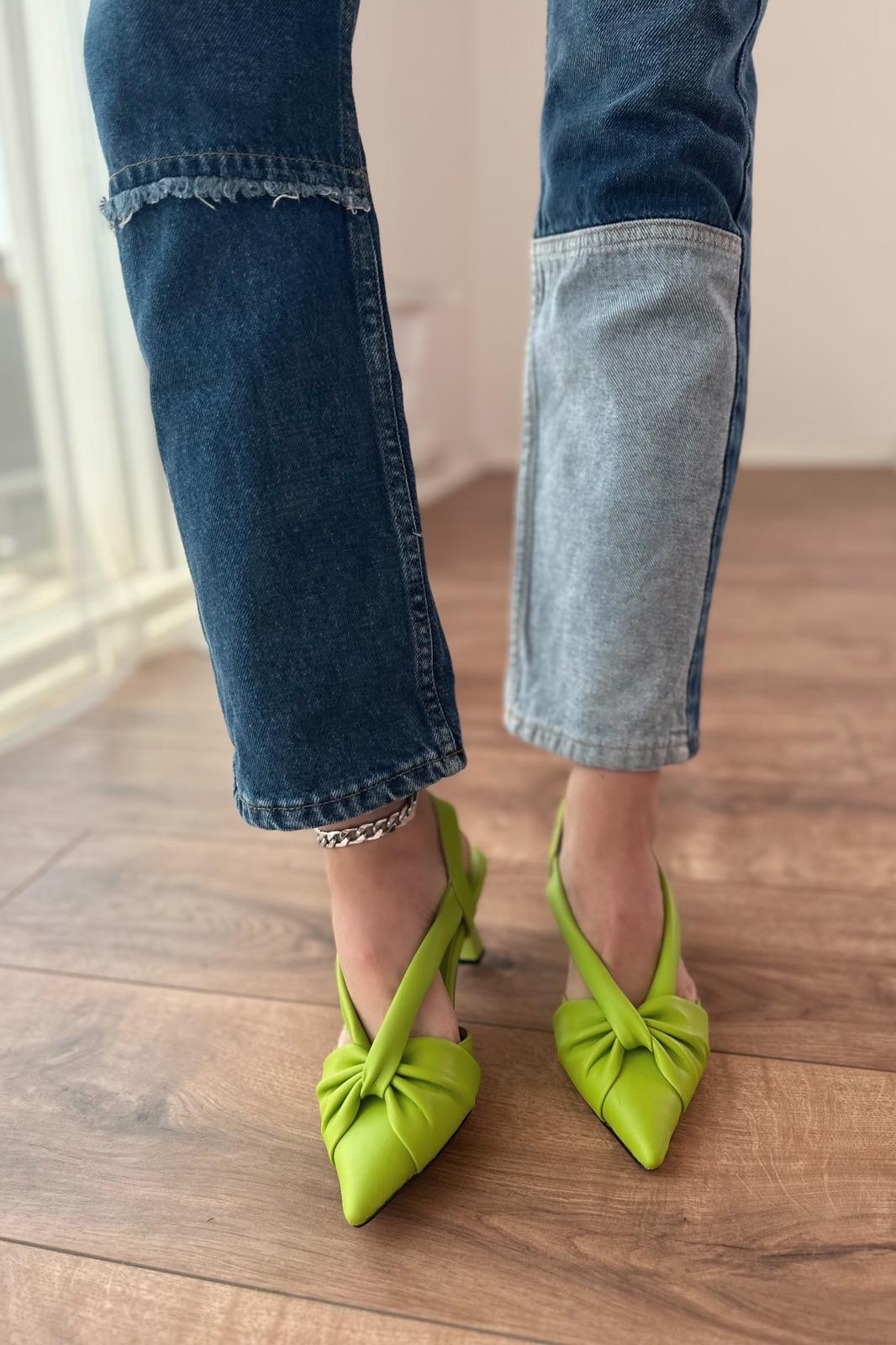 Anesta Matte Leather Short Heeled Woman Stiletto Green