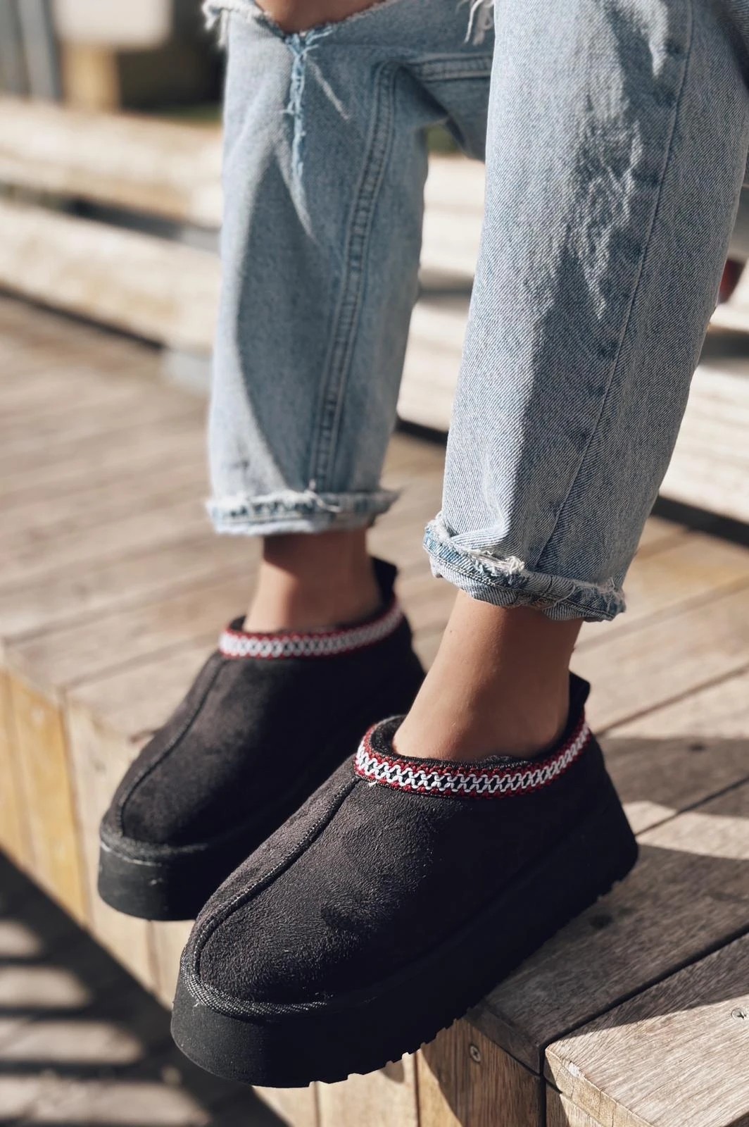 Josent suede thick base female boat black