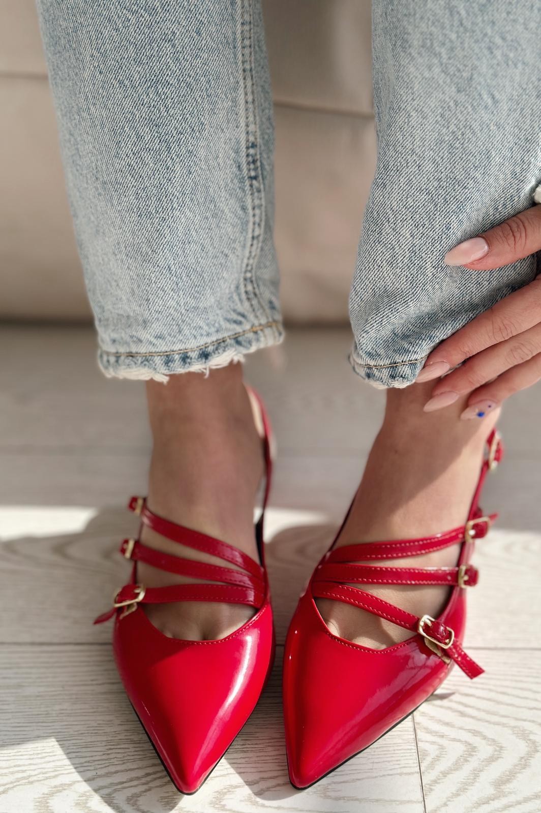 Osita Rugan Toka Detaylı Kısa Topuklu Stiletto Kırmızı