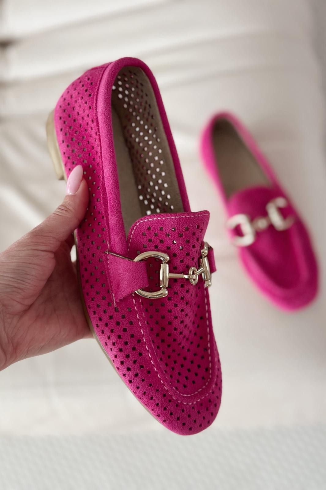 Rofin Suede Buckle Detailed Perforated Women's Loafer Fuchsia