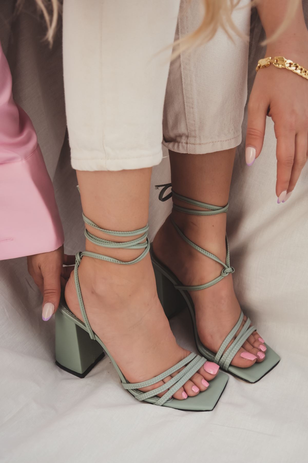 Mosena Mat Deri Bilekten Bağlama Detaylı Yüksek Topuklu Ayakkabı Mint Yeşili