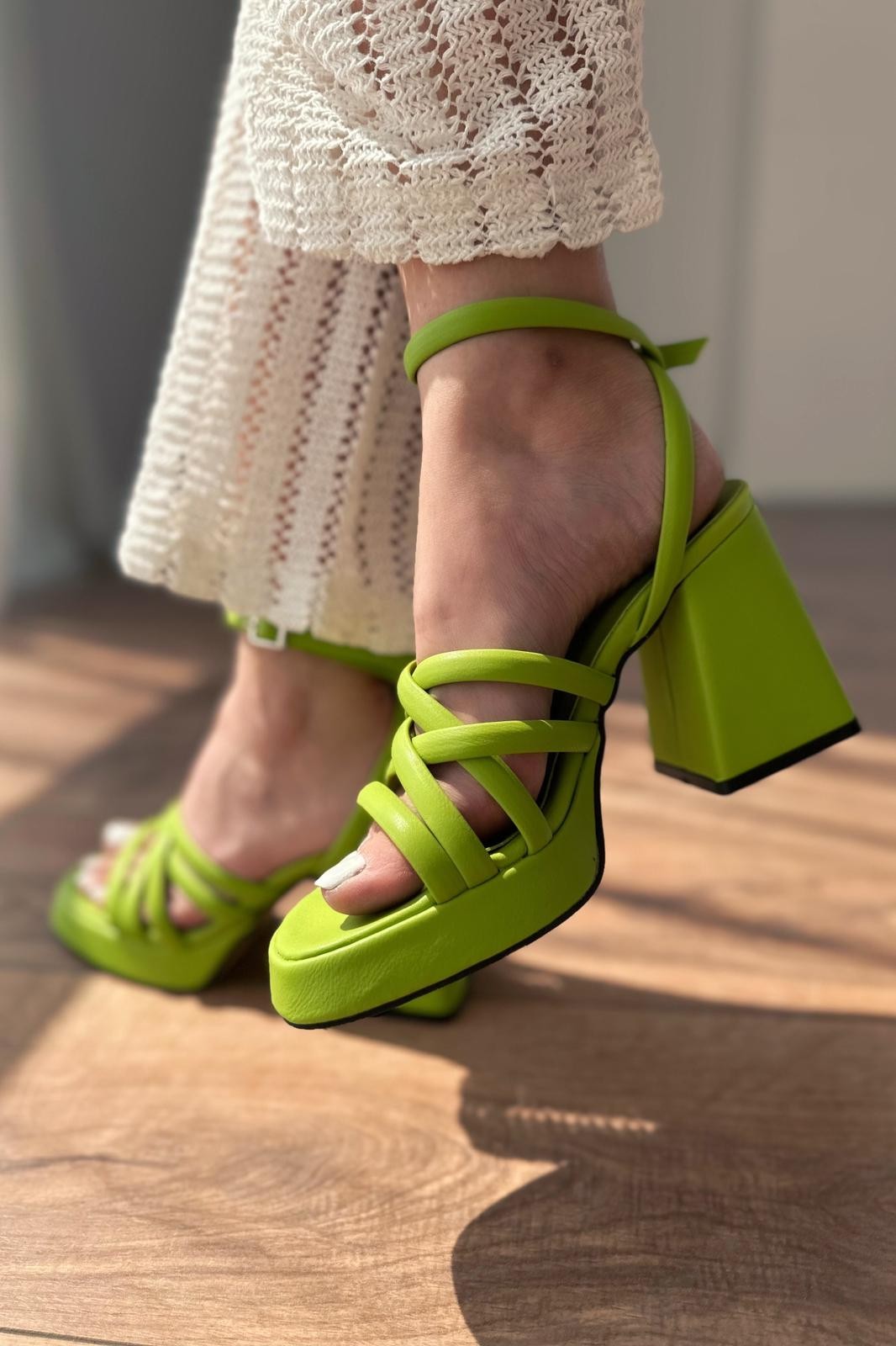 Olida Mat Deri Kadın Platform Topuklu Ayakkabı Yeşil