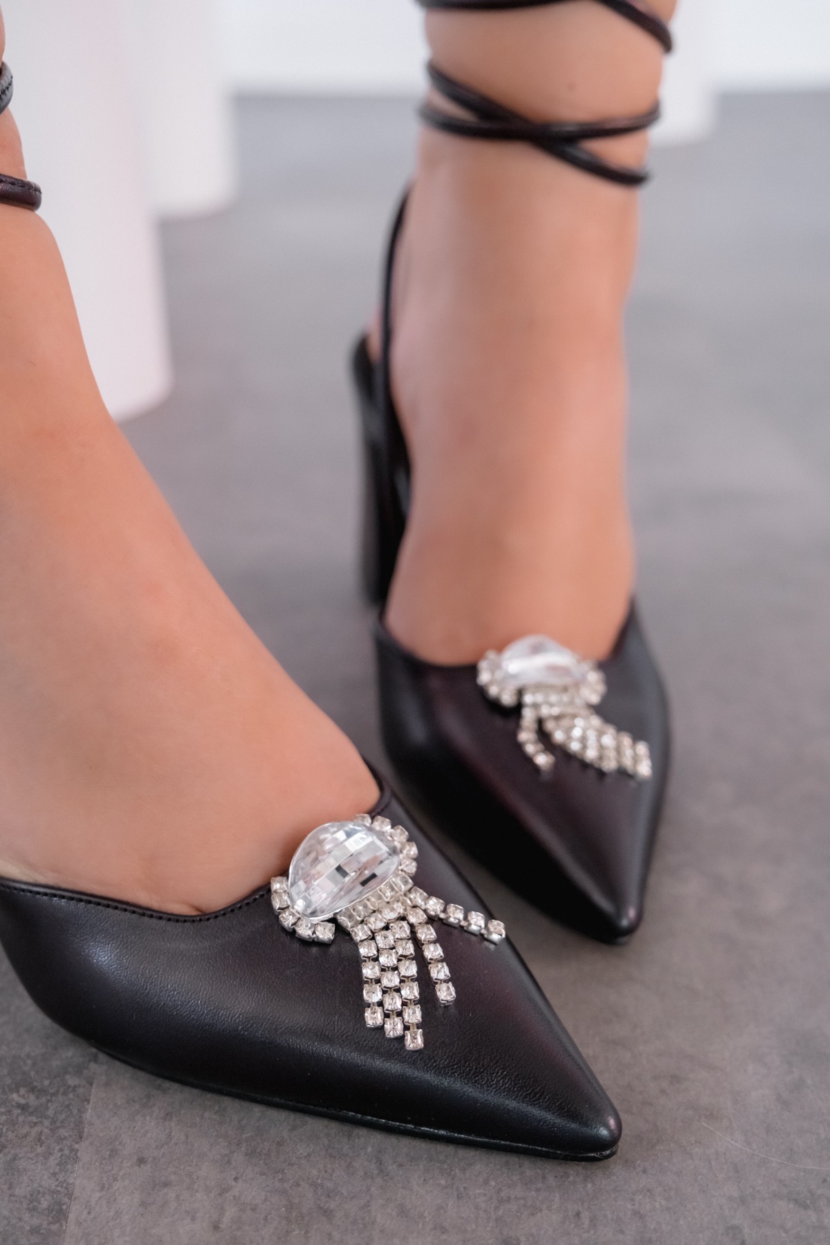 Teldina matte leather high heeled stiletto black