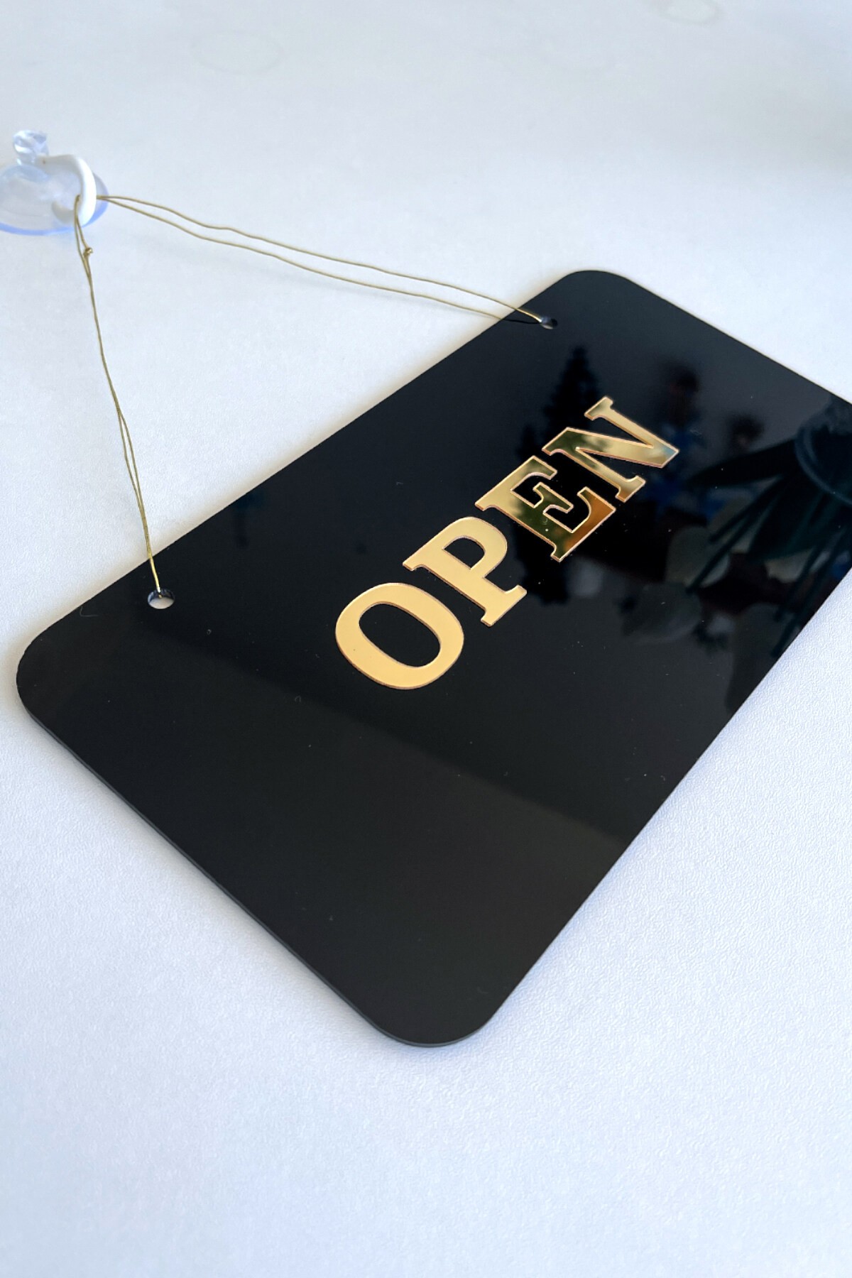 Open / Closed Kapı Tabelası – Tüm İşletmeler için Şık ve Sade Tasarım