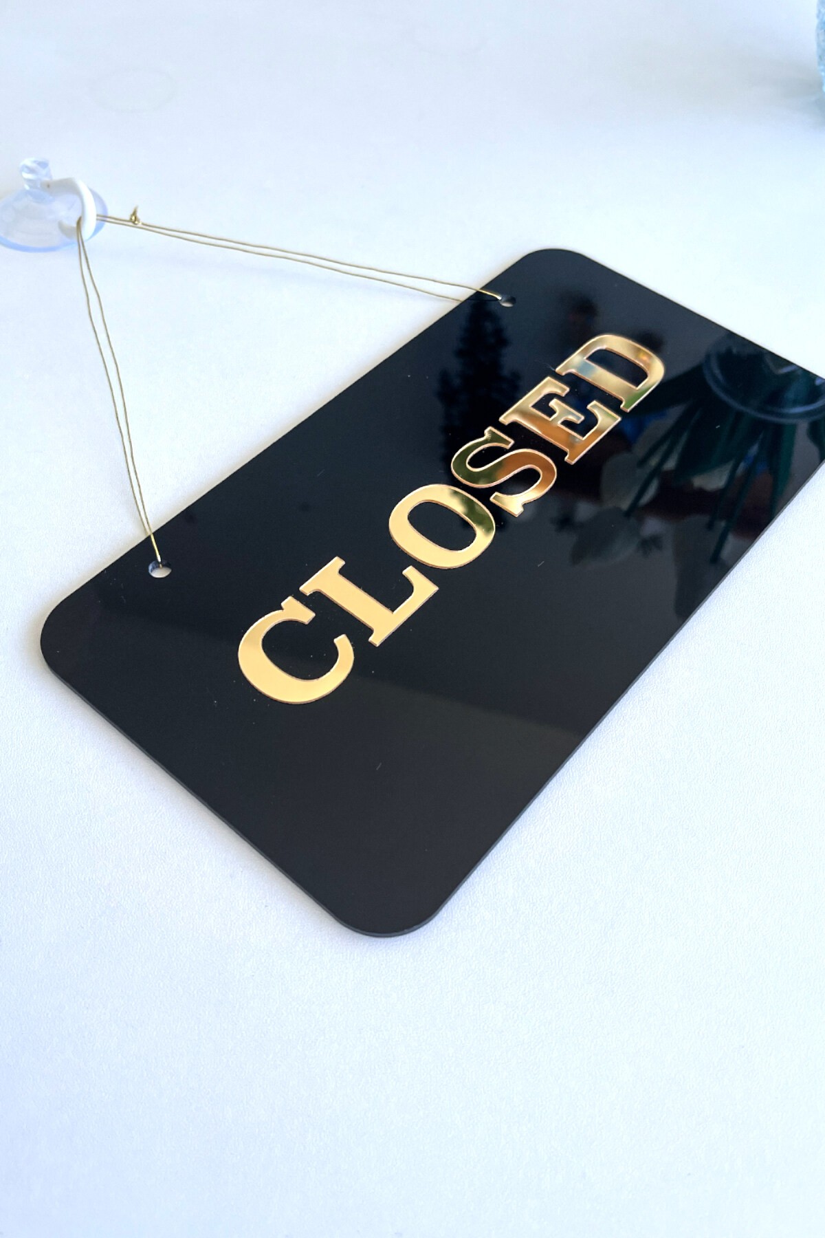 Open / Closed Kapı Tabelası – Tüm İşletmeler için Şık ve Sade Tasarım