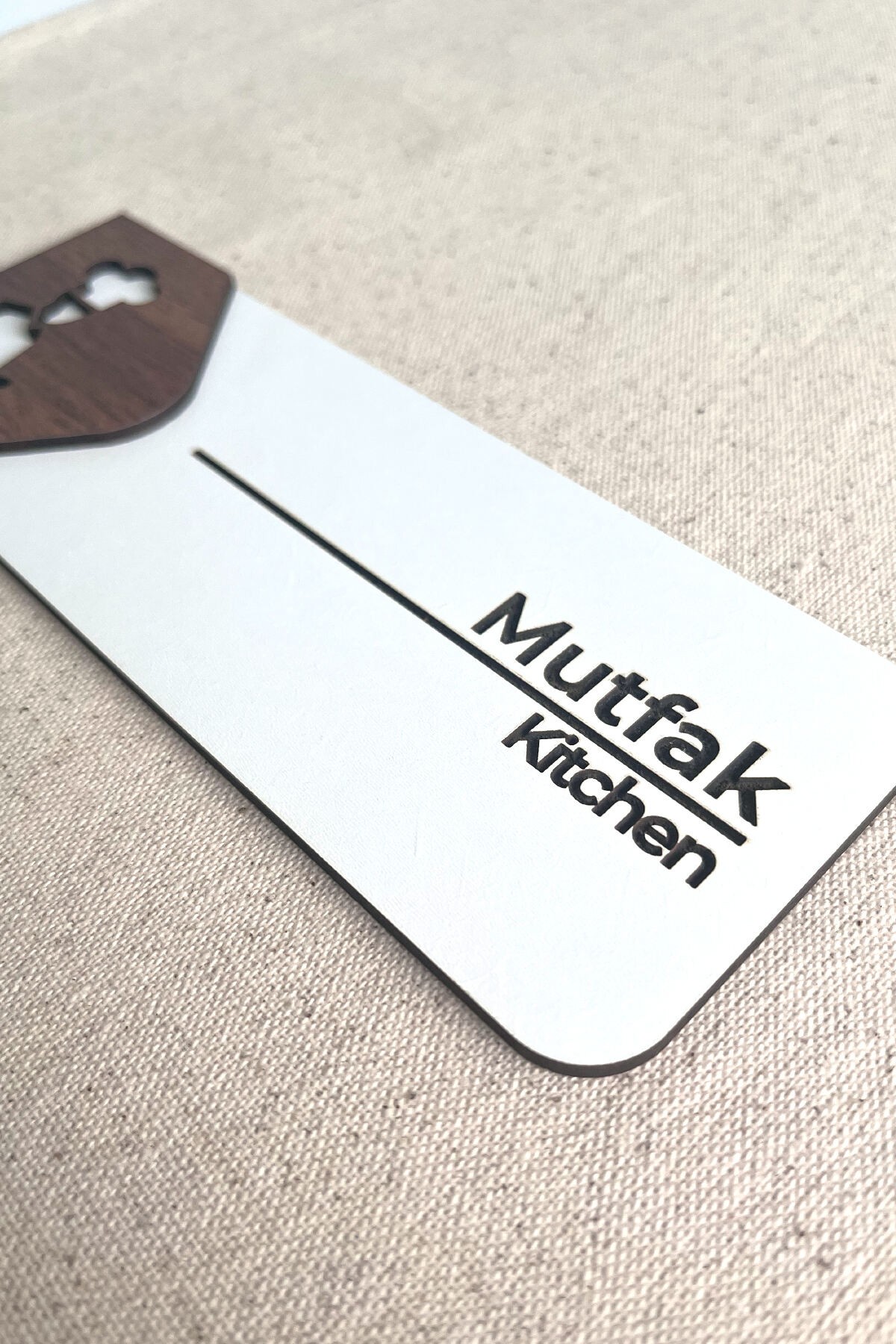 Mutfak Kapı Tabelası – Kapı İsimliği | 19x7 cm Çift Katmanlı Yönlendirme Levhası