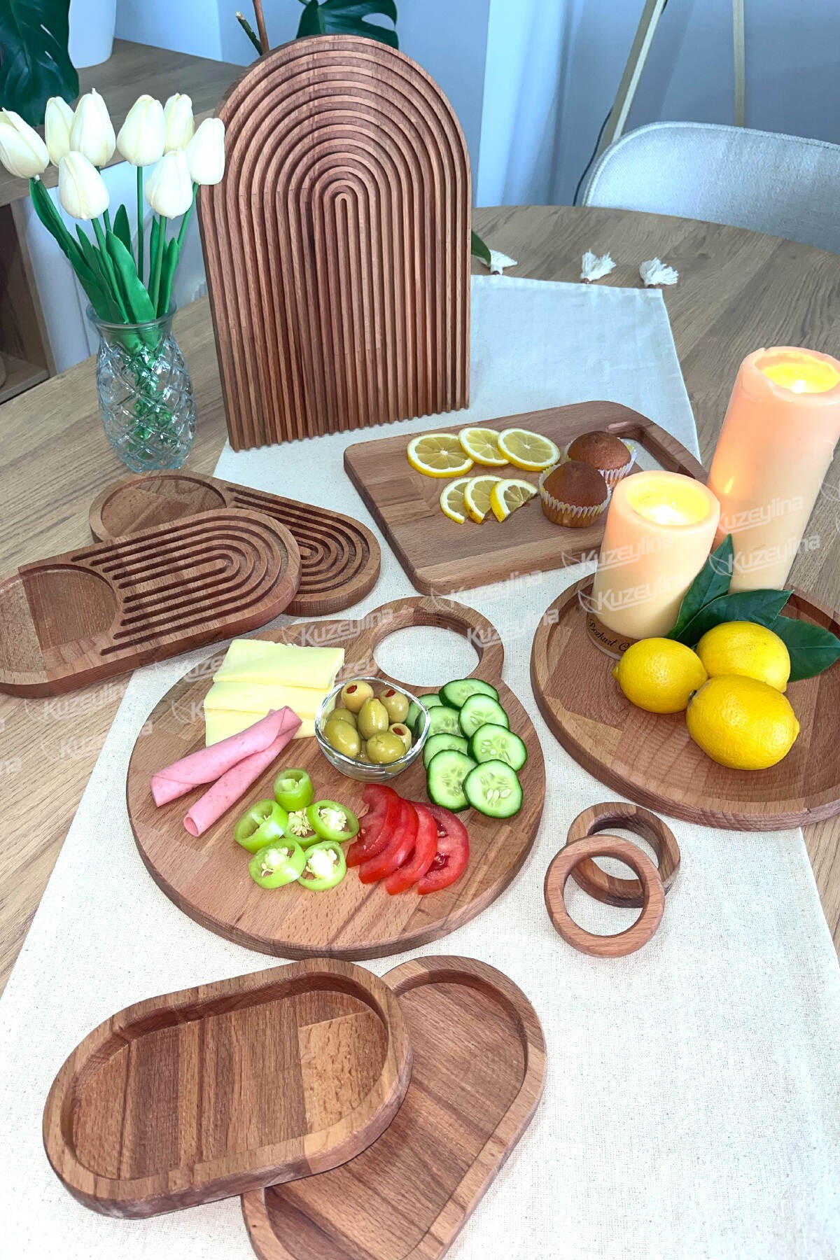Gökkuşağı Desenli Dalgalı Ahşap Sunum Tabağı | Büyük Boy | 33x24 cm | Doğal Kayın Ağacı