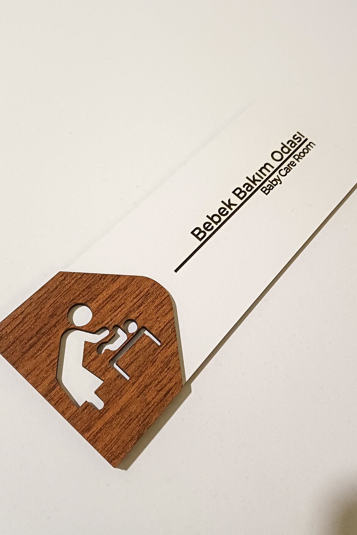 Bebek Bakım Odası Kapı Tabelası –  19x7 cm Çift Katmanlı