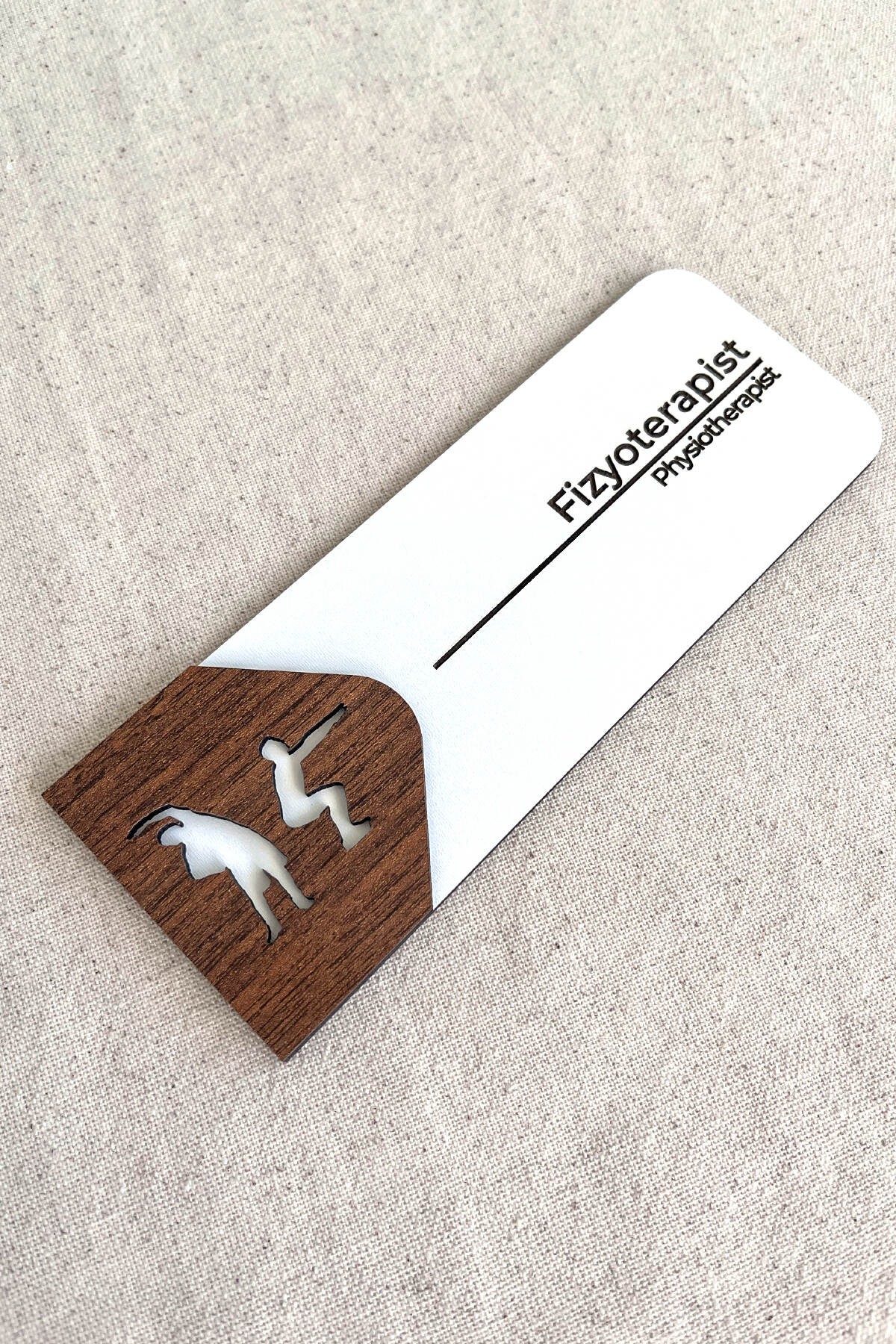 Fizyoterapist Kapı Tabelası – MDF Danışma ve Muayene Oda Levhası | 19x7 cm Çift Katmanlı