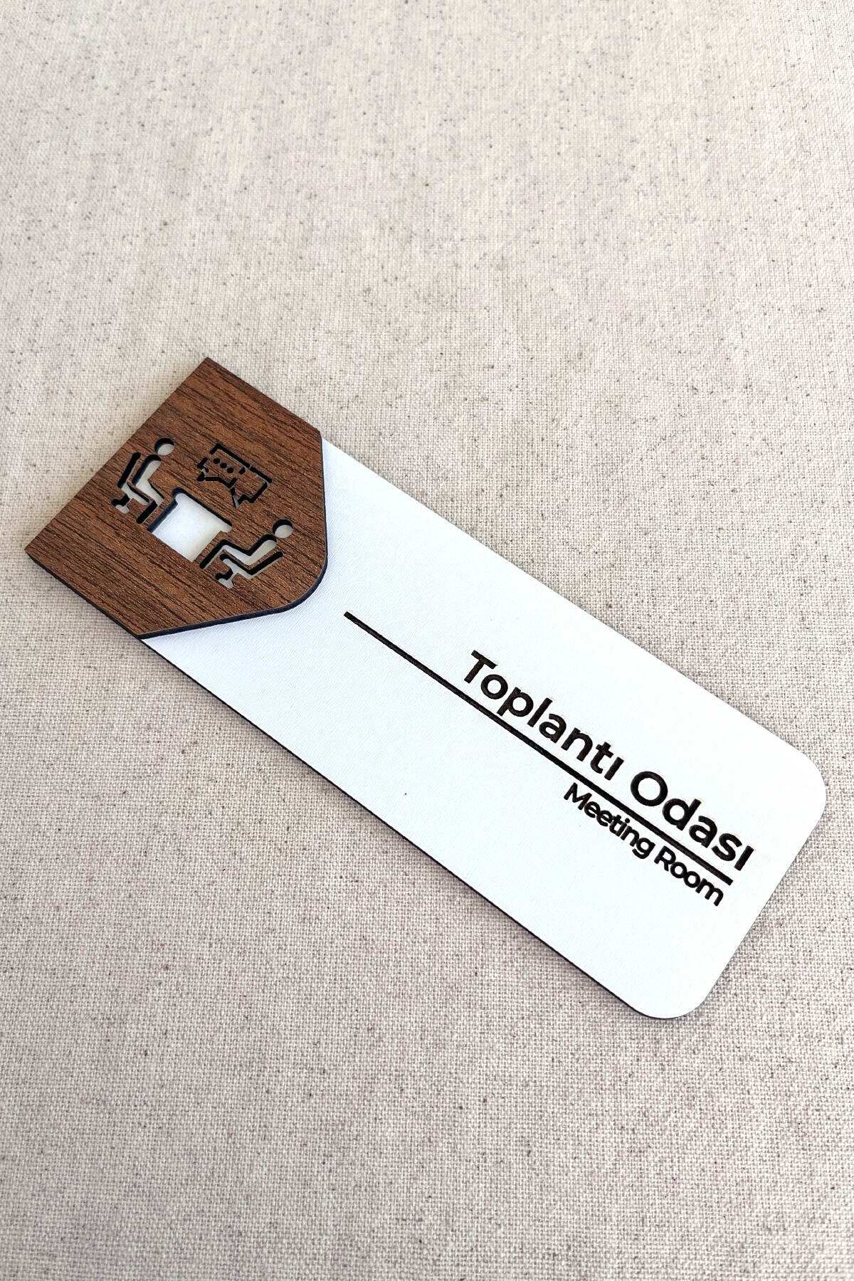 Toplantı Odası Kapı Tabelası – MDF Ofis Yönlendirme Levhası | 19x7 cm Çift Katmanlı
