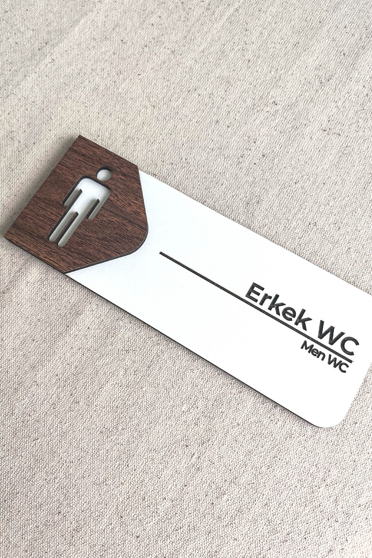 Erkek WC Kapı Tabelası – Tuvalet Yönlendirme Levhası | 19x7 cm Çift Katmanlı