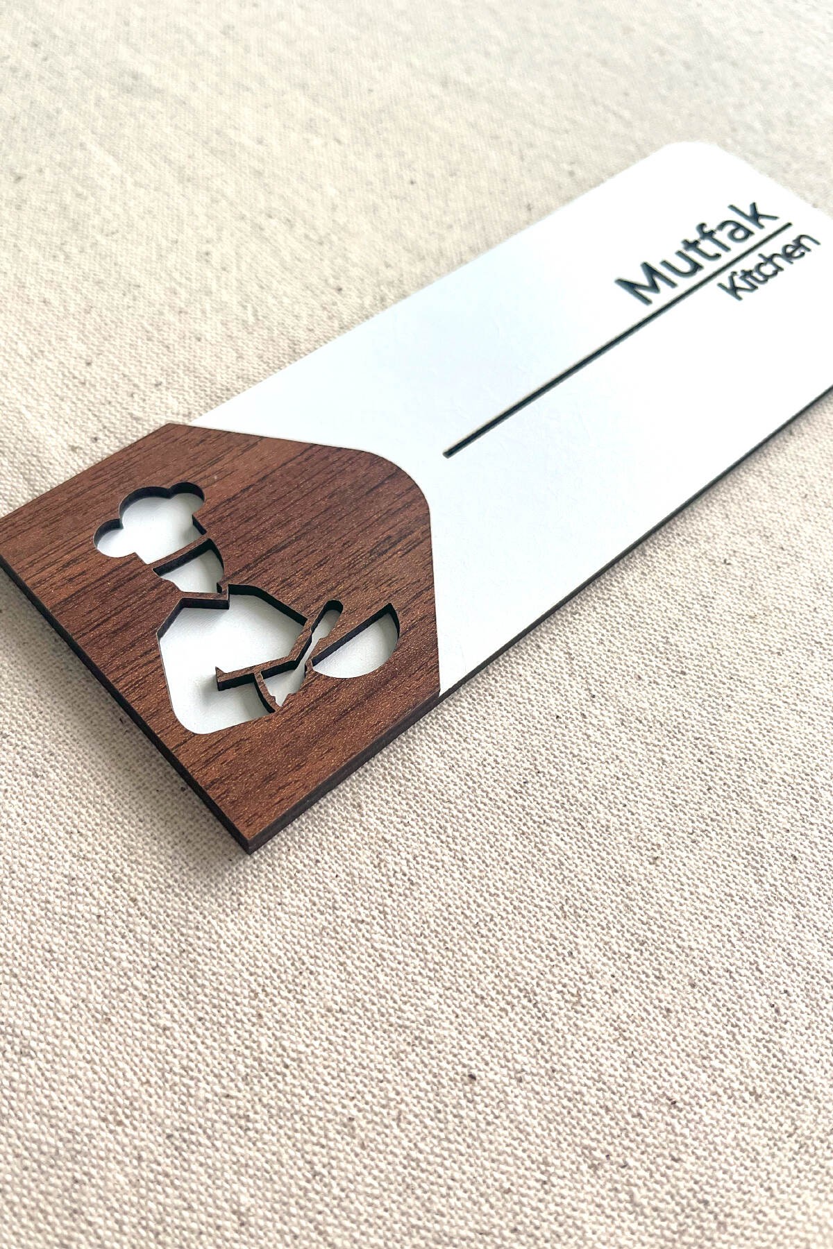 Mutfak Kapı Tabelası – Kapı İsimliği | 19x7 cm Çift Katmanlı Yönlendirme Levhası