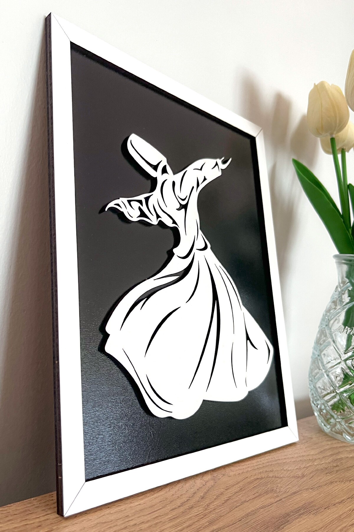 Modern Beyaz Çerçeveli Ahşap Semazen (Mevlana) Tablosu – 25x20 cm