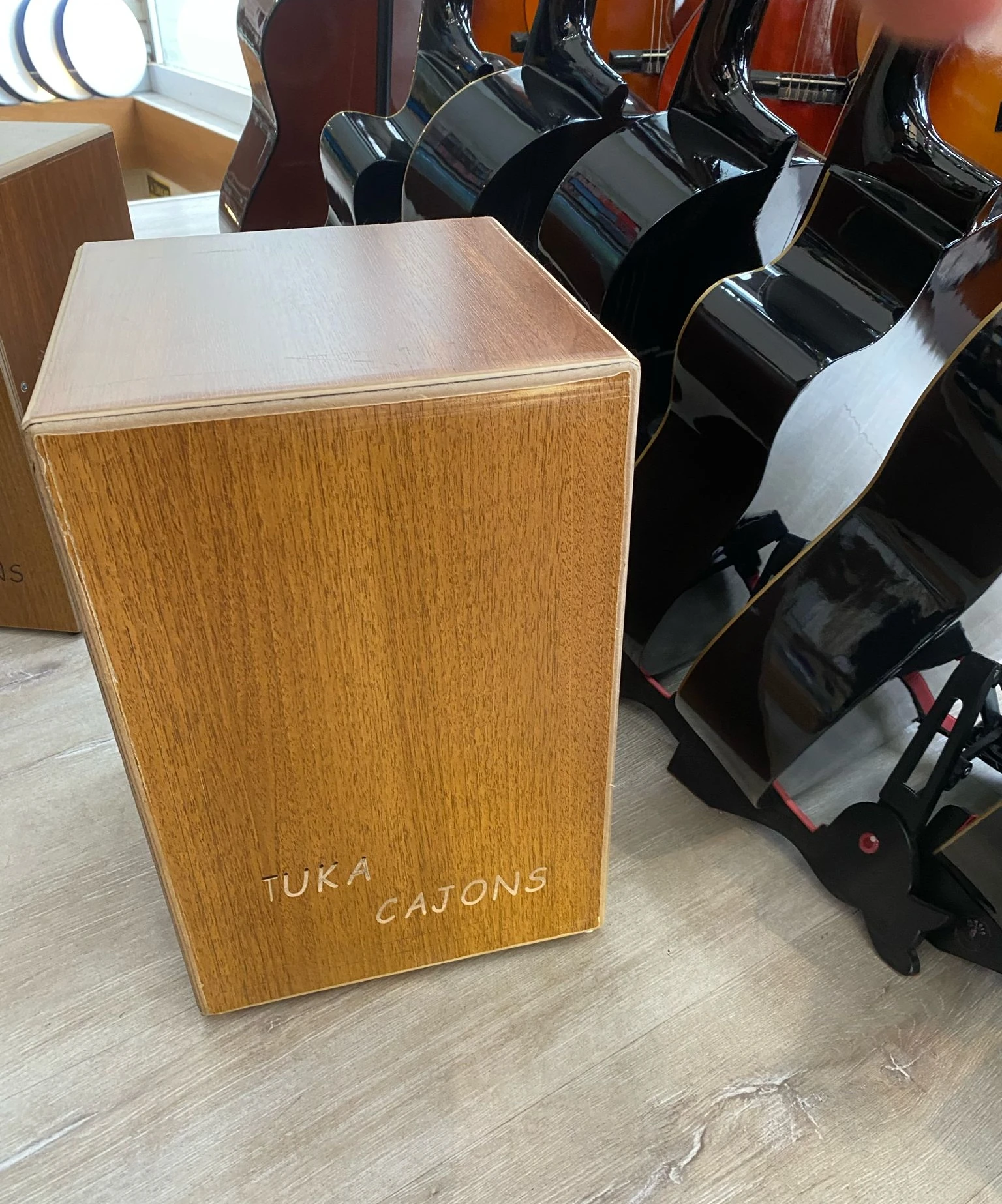 Tuka Kajon Kj-200 Pro