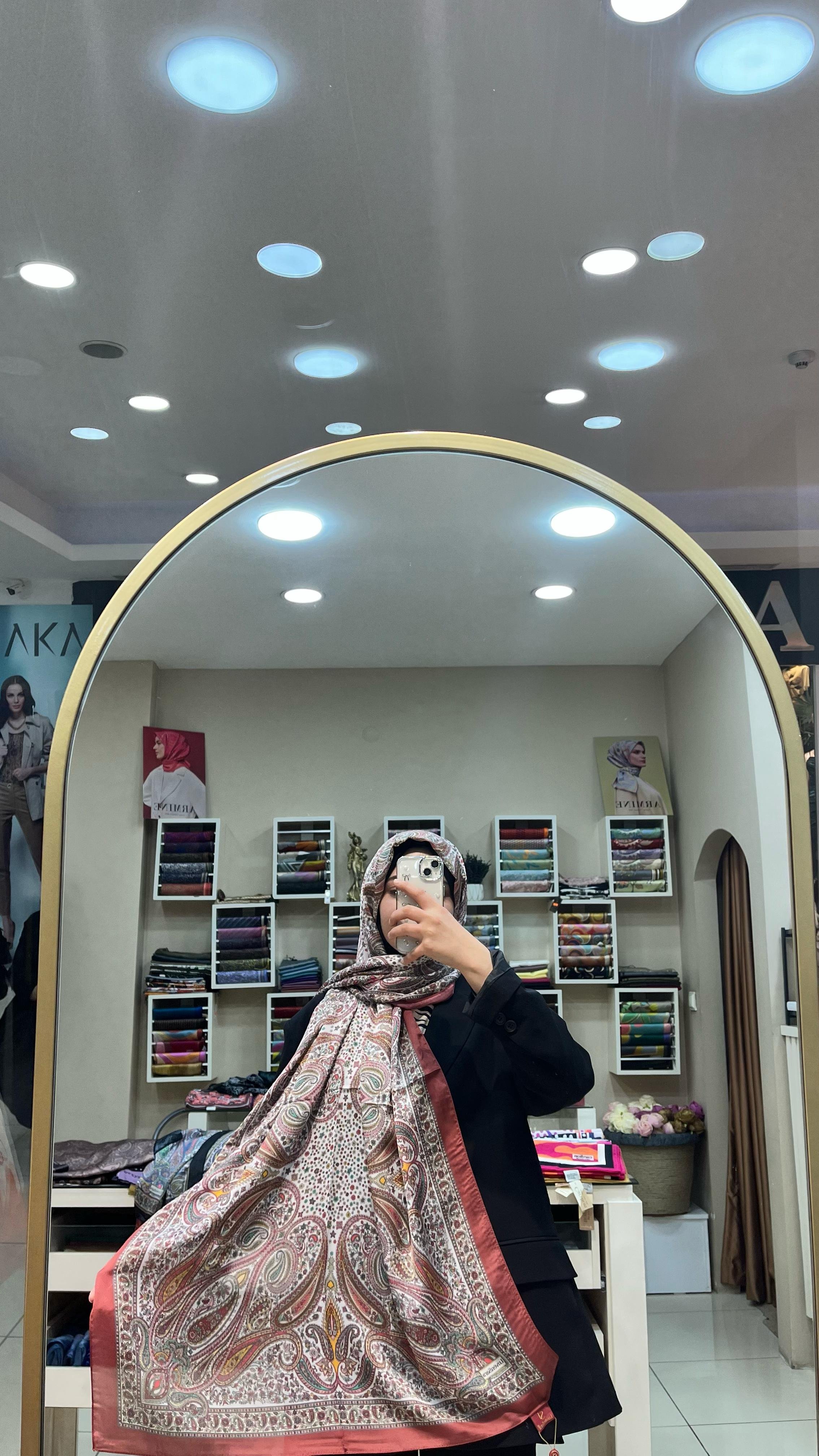 Luven Sara Hint İpeği şal