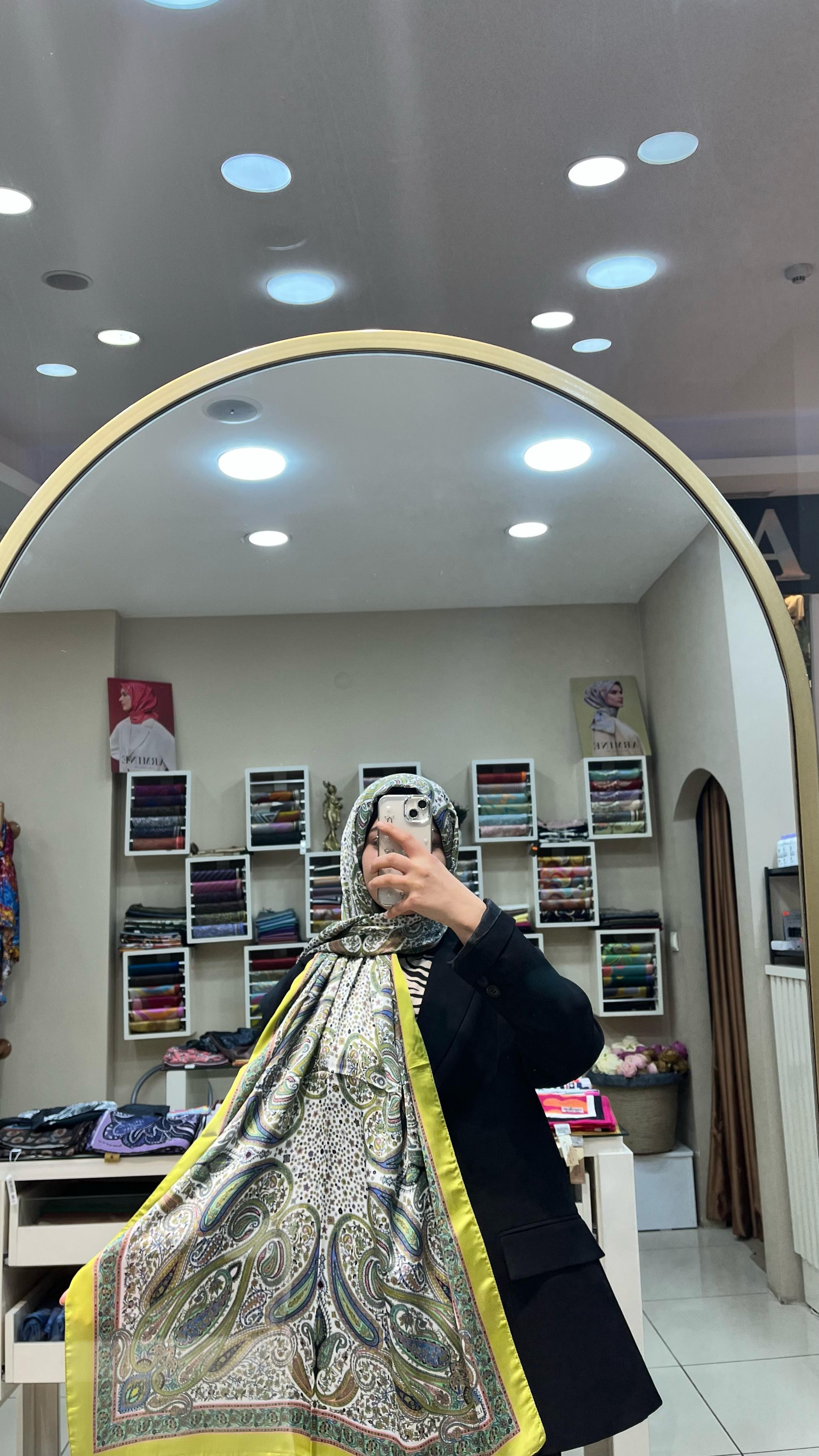 Luven Sara Hint İpeği şal