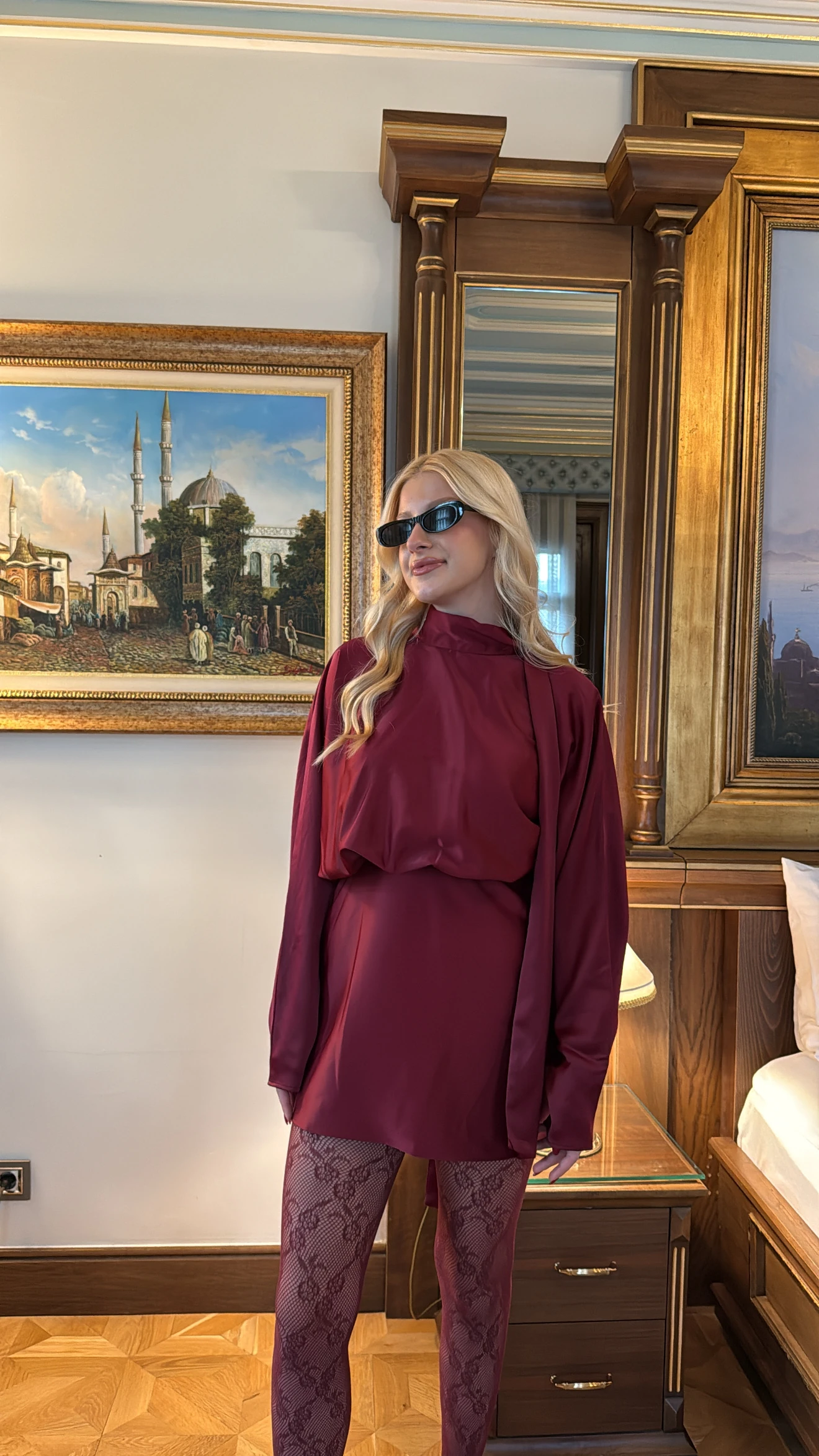 SATEN FLUARLI KISA ELBİSE -BORDO