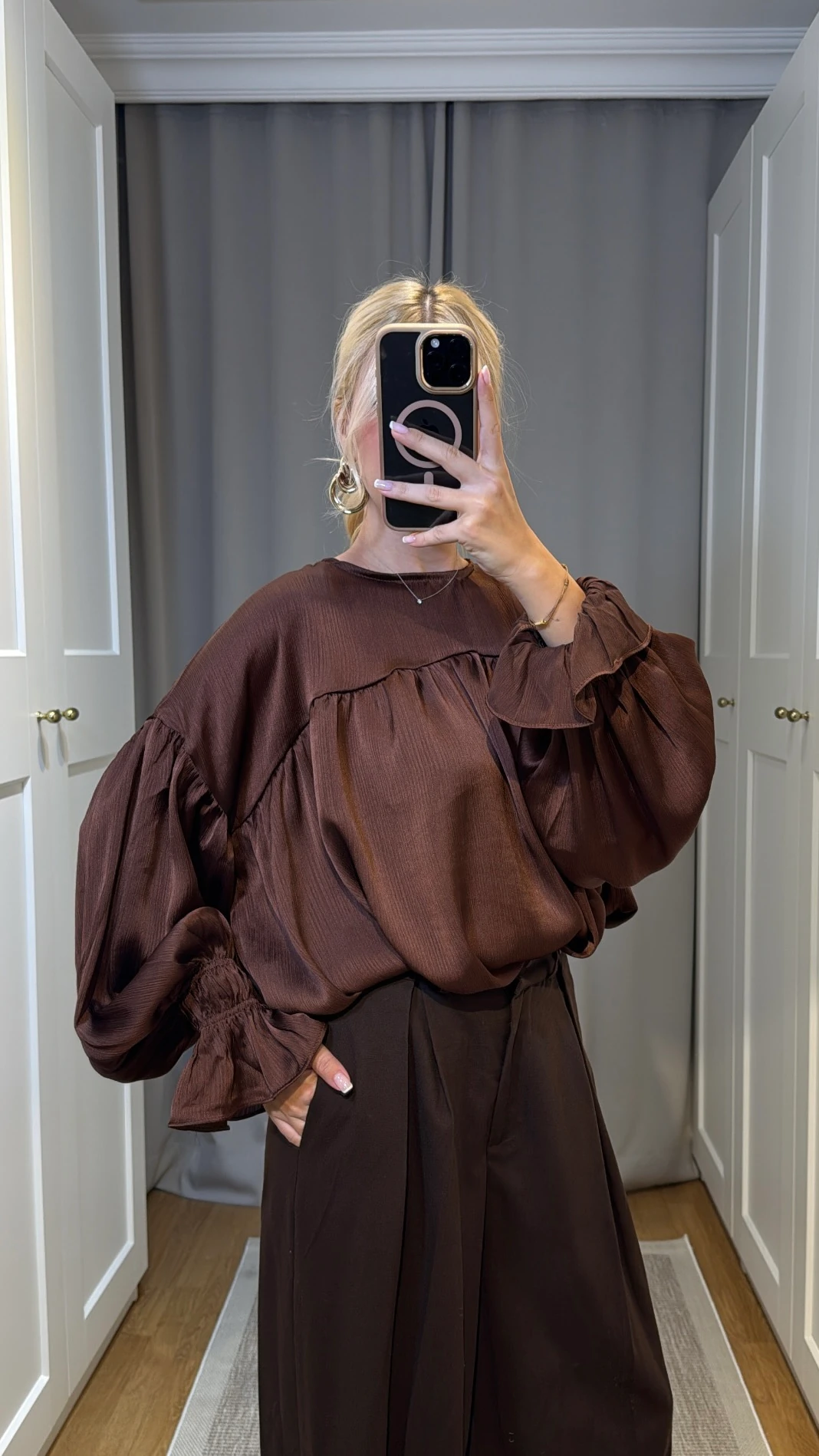 KOLU BÜZGÜLÜ ŞİFON BLUZ 