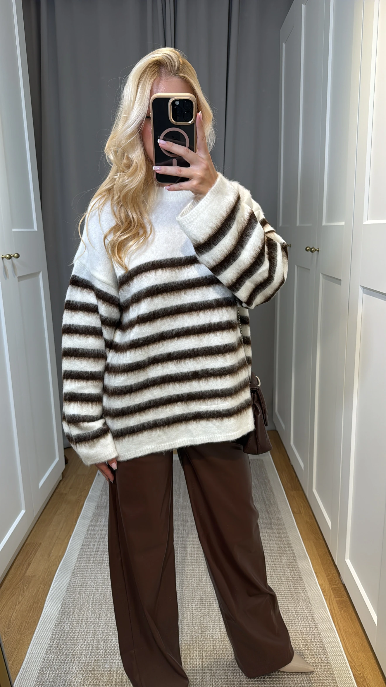 KAHVERENGİ ÇİZGİLİ KAZAK