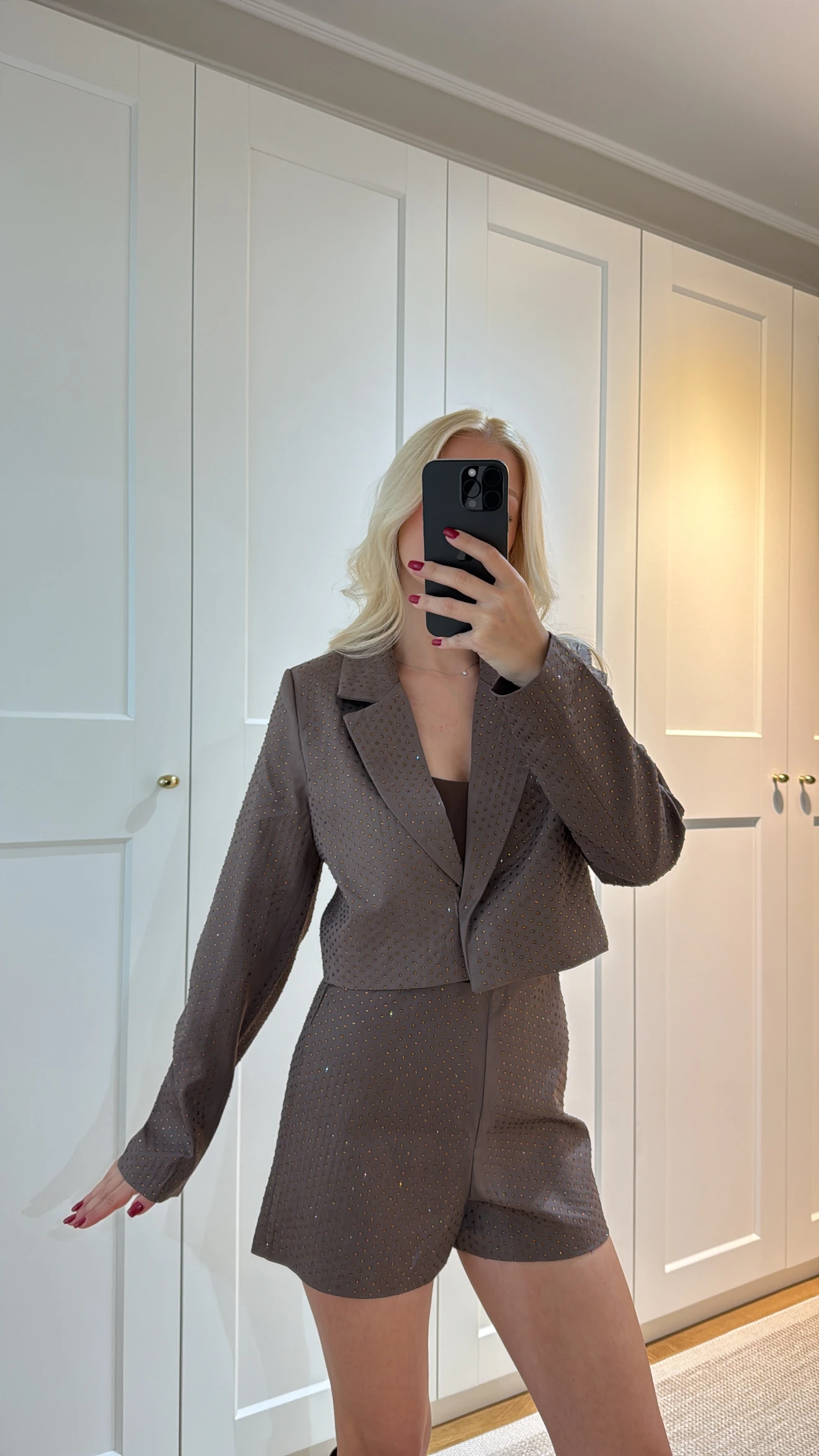 TAŞLI ŞORTLU TAKIM