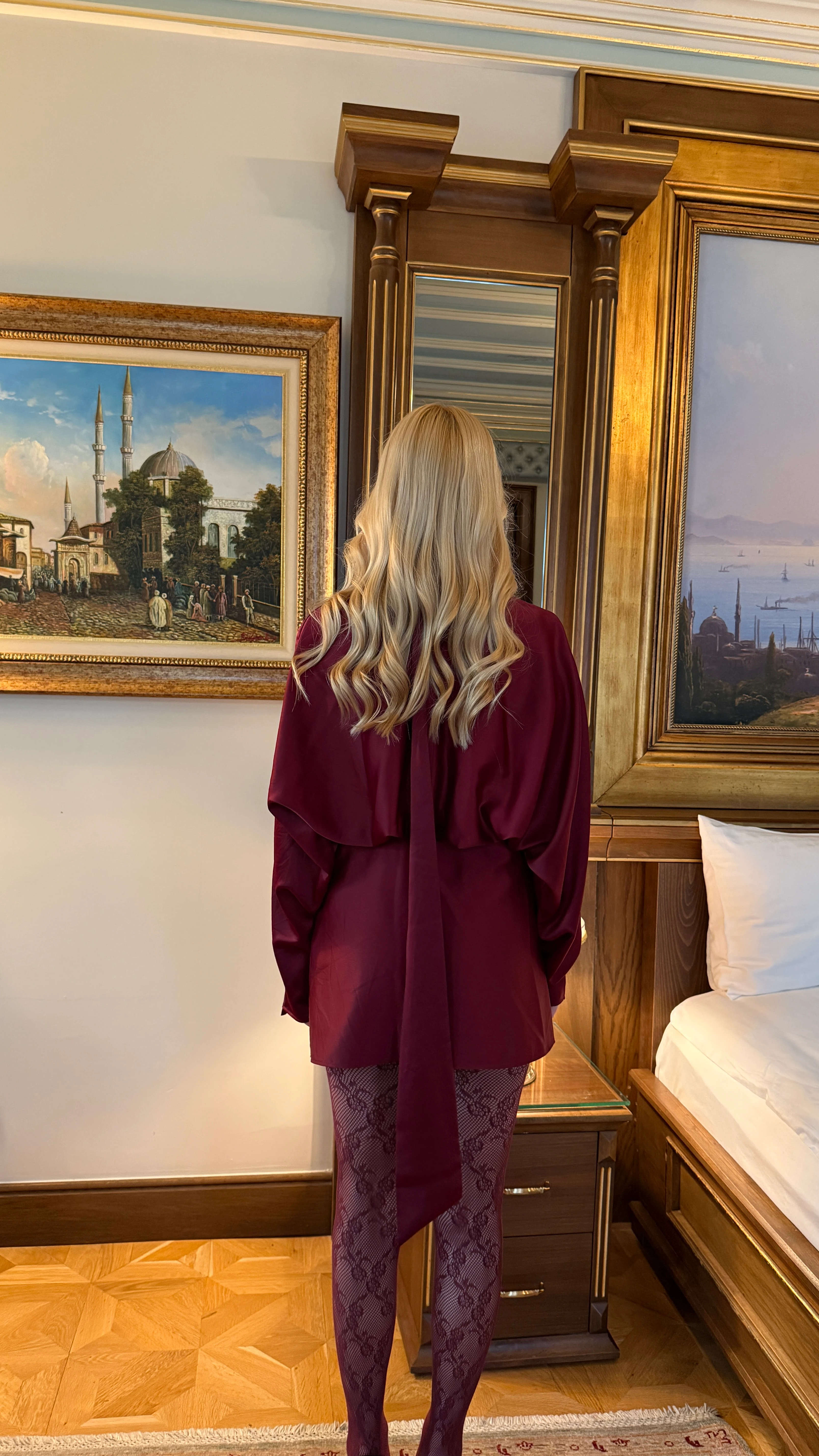 SATEN FLUARLI KISA ELBİSE -BORDO