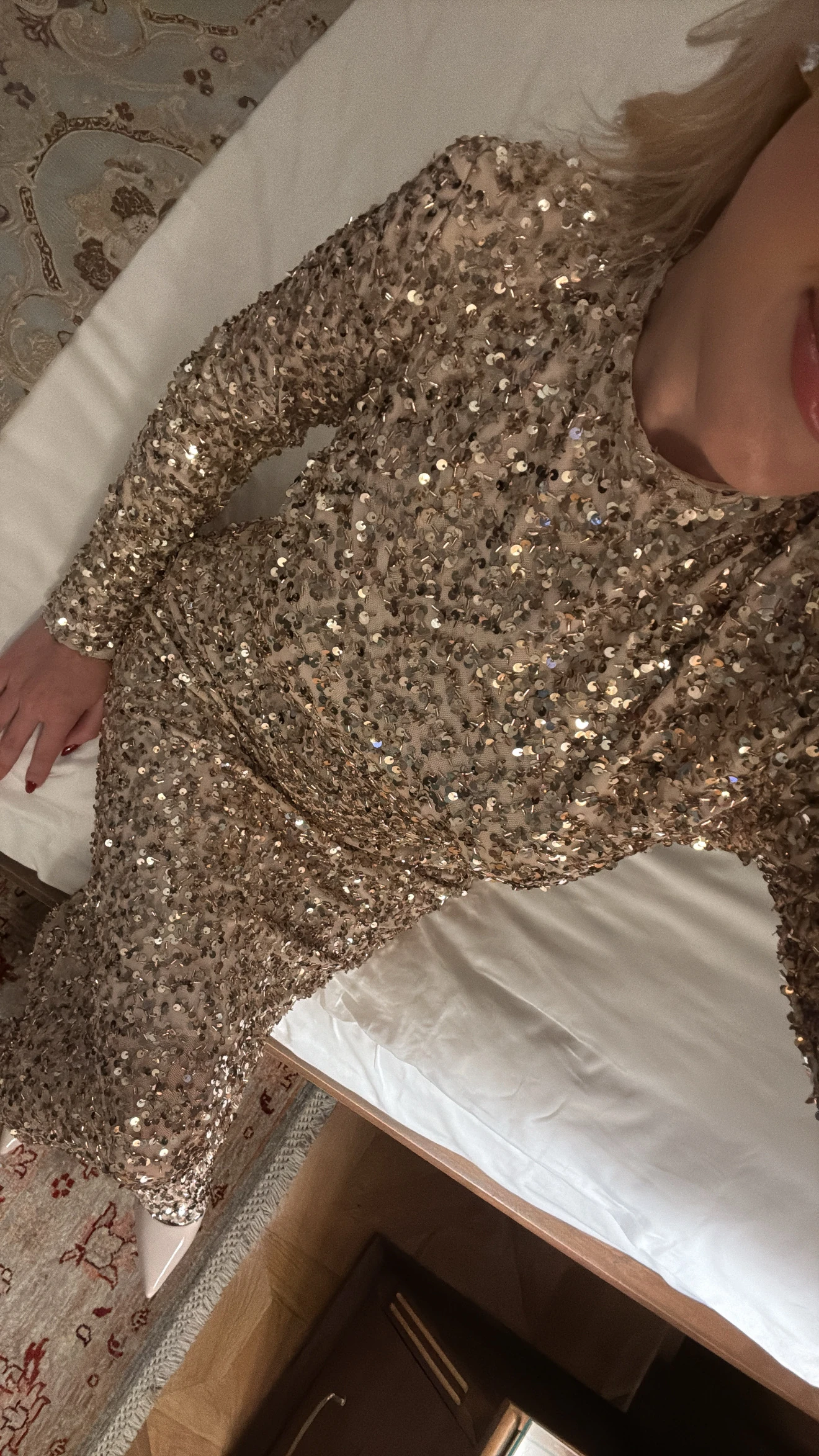 PAYETLİ UZUN ELBİSE -ROSE