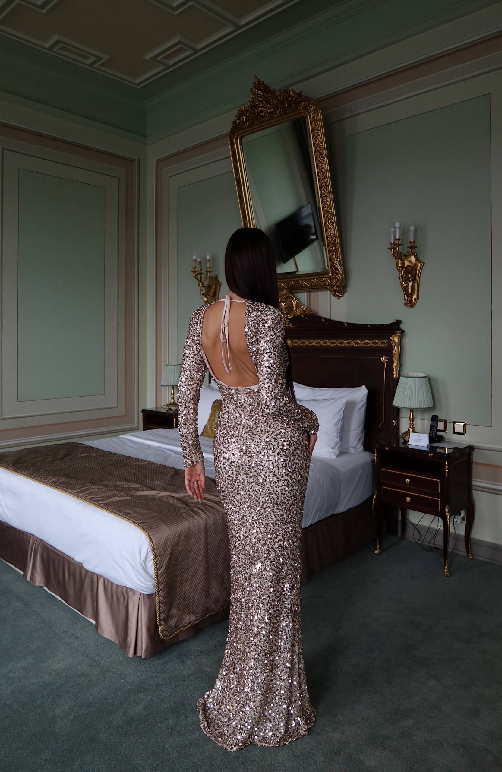 PAYETLİ UZUN ELBİSE -ROSE