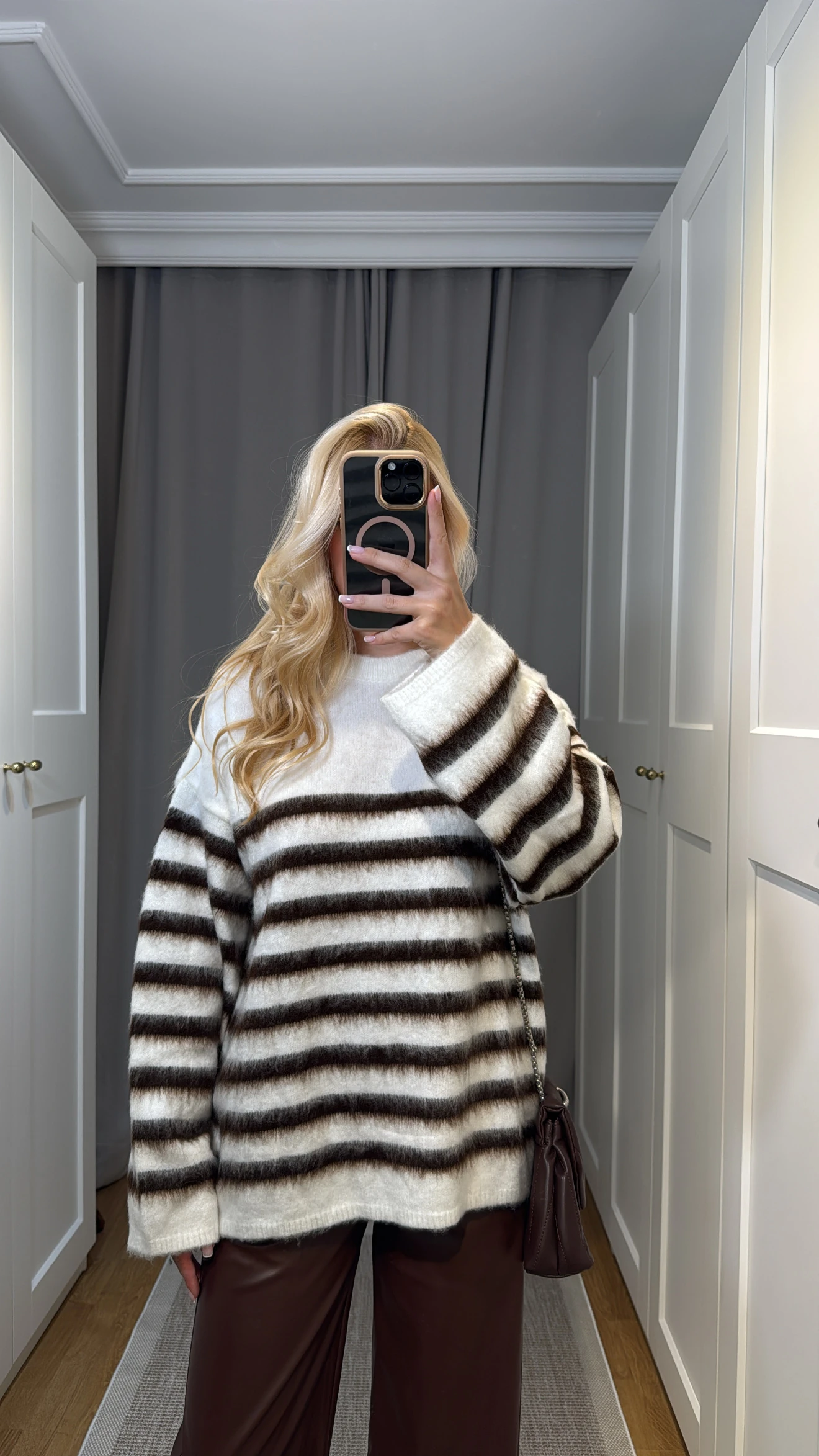 KAHVERENGİ ÇİZGİLİ KAZAK