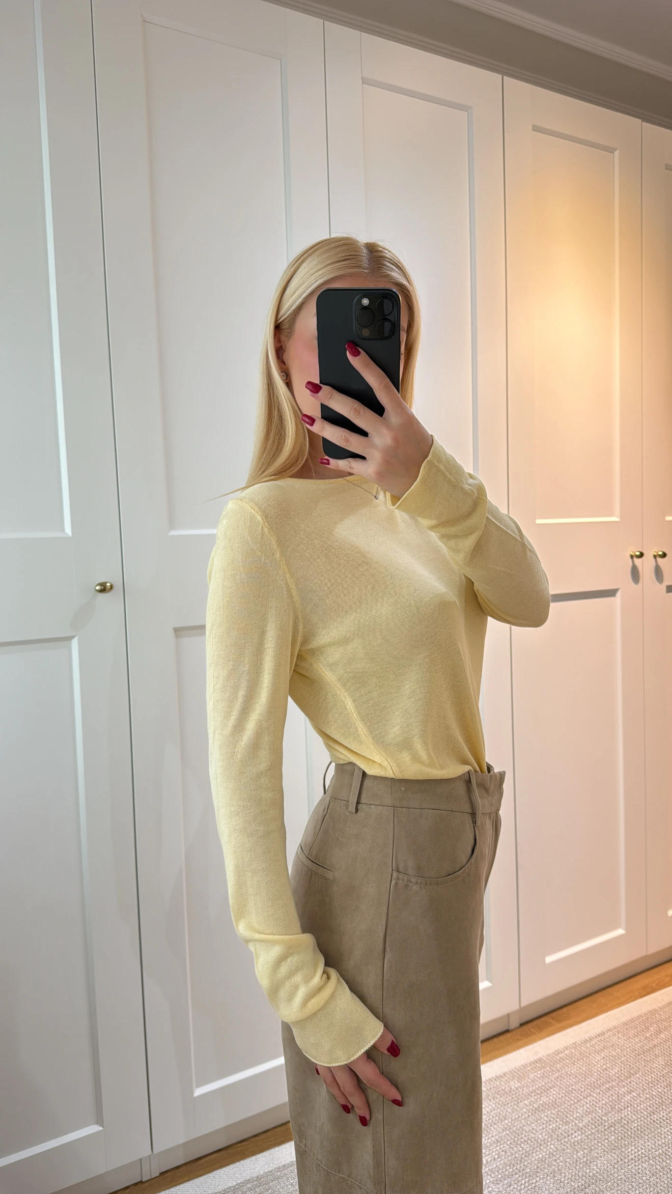 SARI UZUN KOLLU TRANSPARAN BLUZ