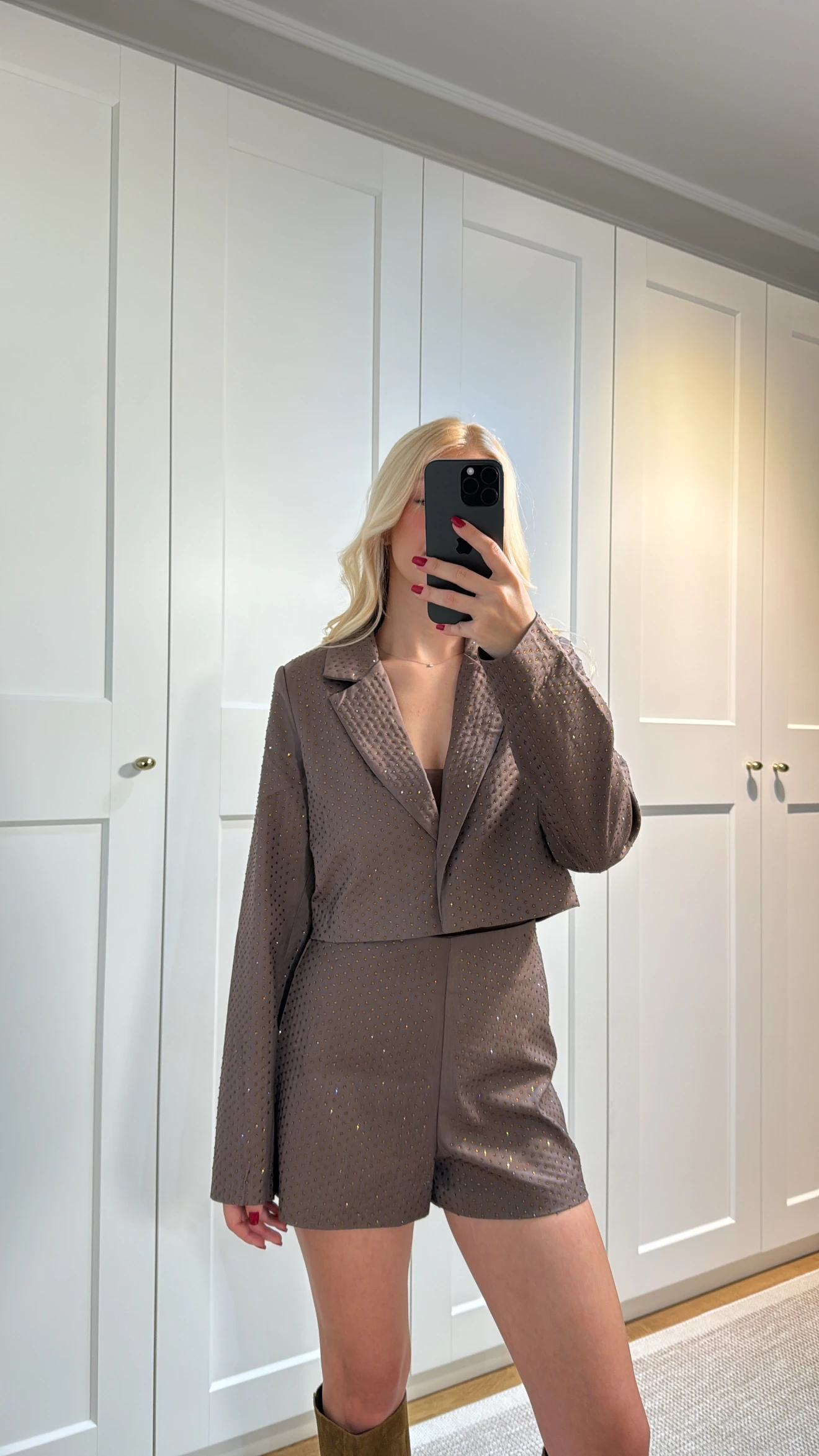 TAŞLI ŞORTLU TAKIM