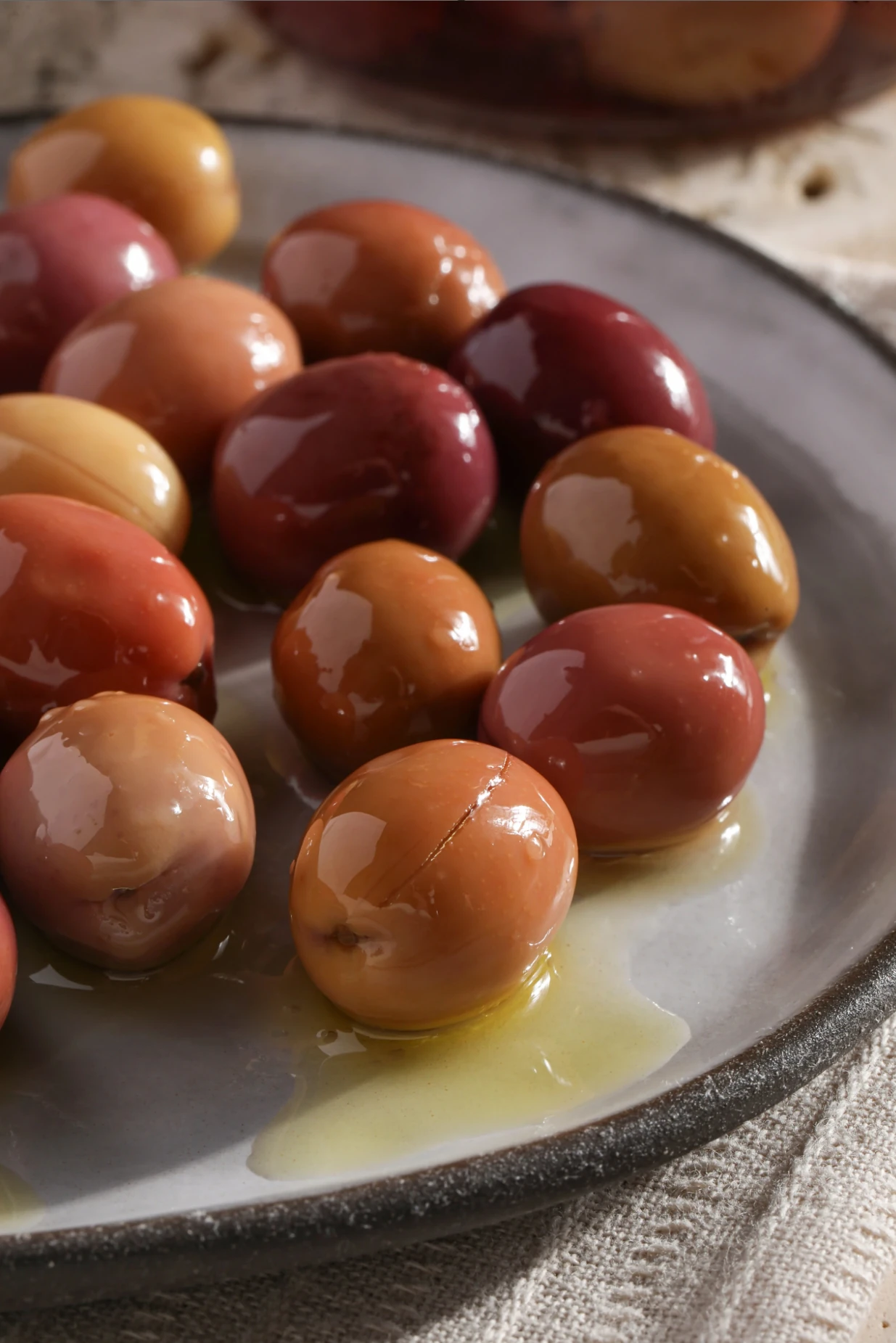 # Edremit Cins Çizik Zeytin 10 kg ( Gül Pembe) 