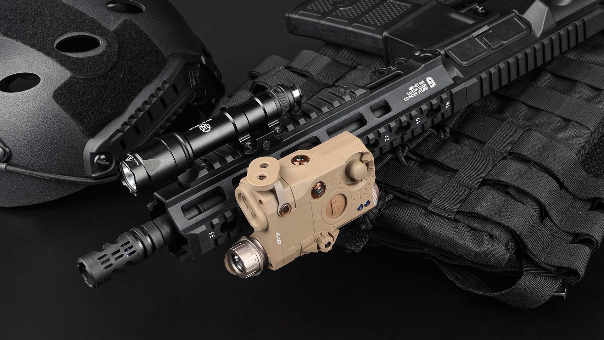 LA-5C UHP PEQ-15 (Kırmızı / IR Lazer) IR Aydınlatıcılı – Dark Earth Tan
