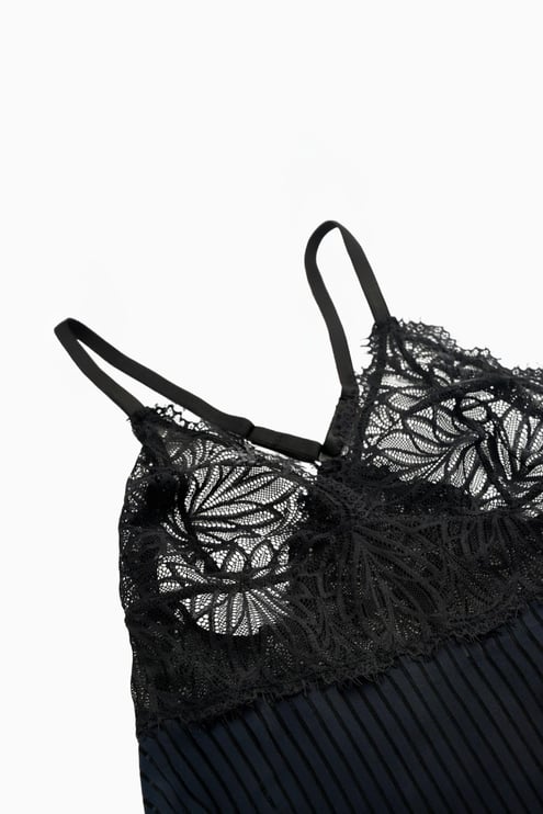 LUNA Dantel Pliseli Gecelik