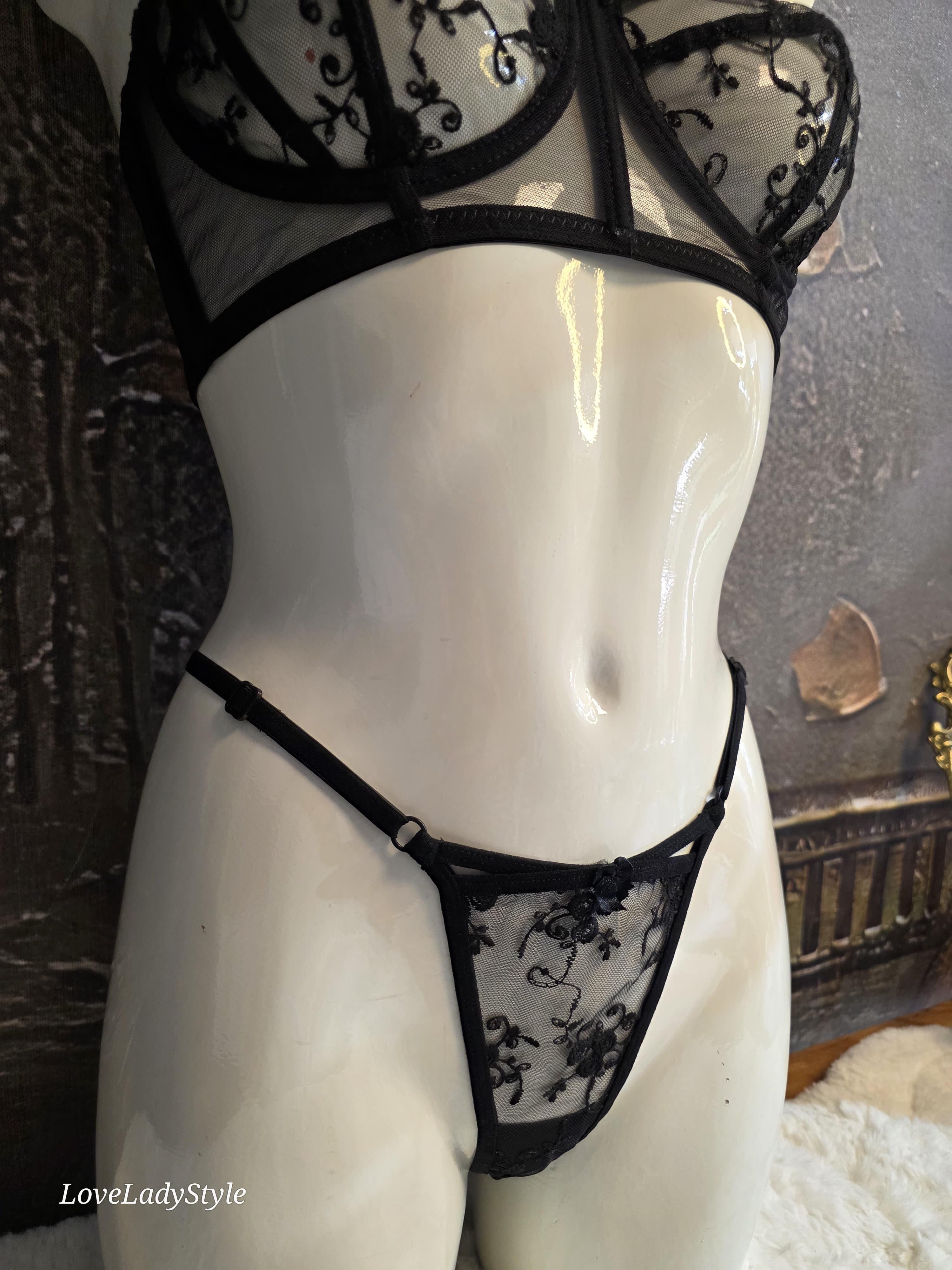 Dark Desire  Straplez Braset- PRWH01