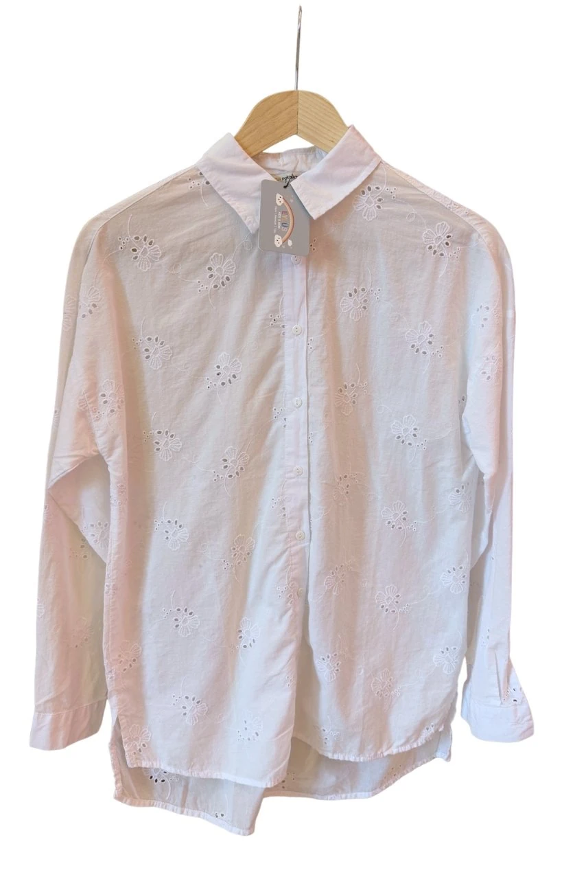 Yaprak Desenli Nakış İşlemeli Gömlek