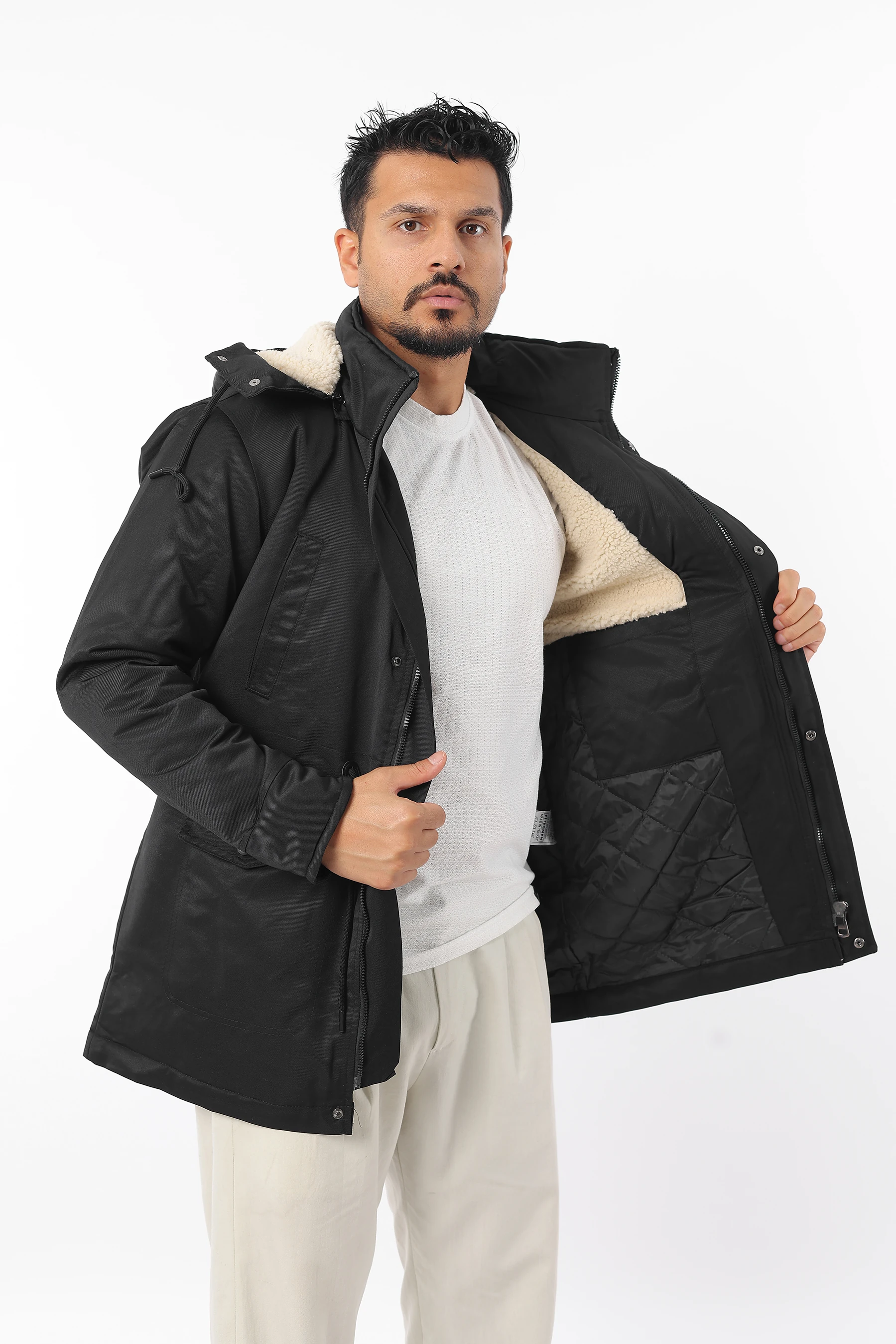 Erkek İçi Kürklü Kışlık Soğuk Ve Rüzgar Geçirmez Kapüşonlu Fermuarlı Çıtçıtlı Mont 1068