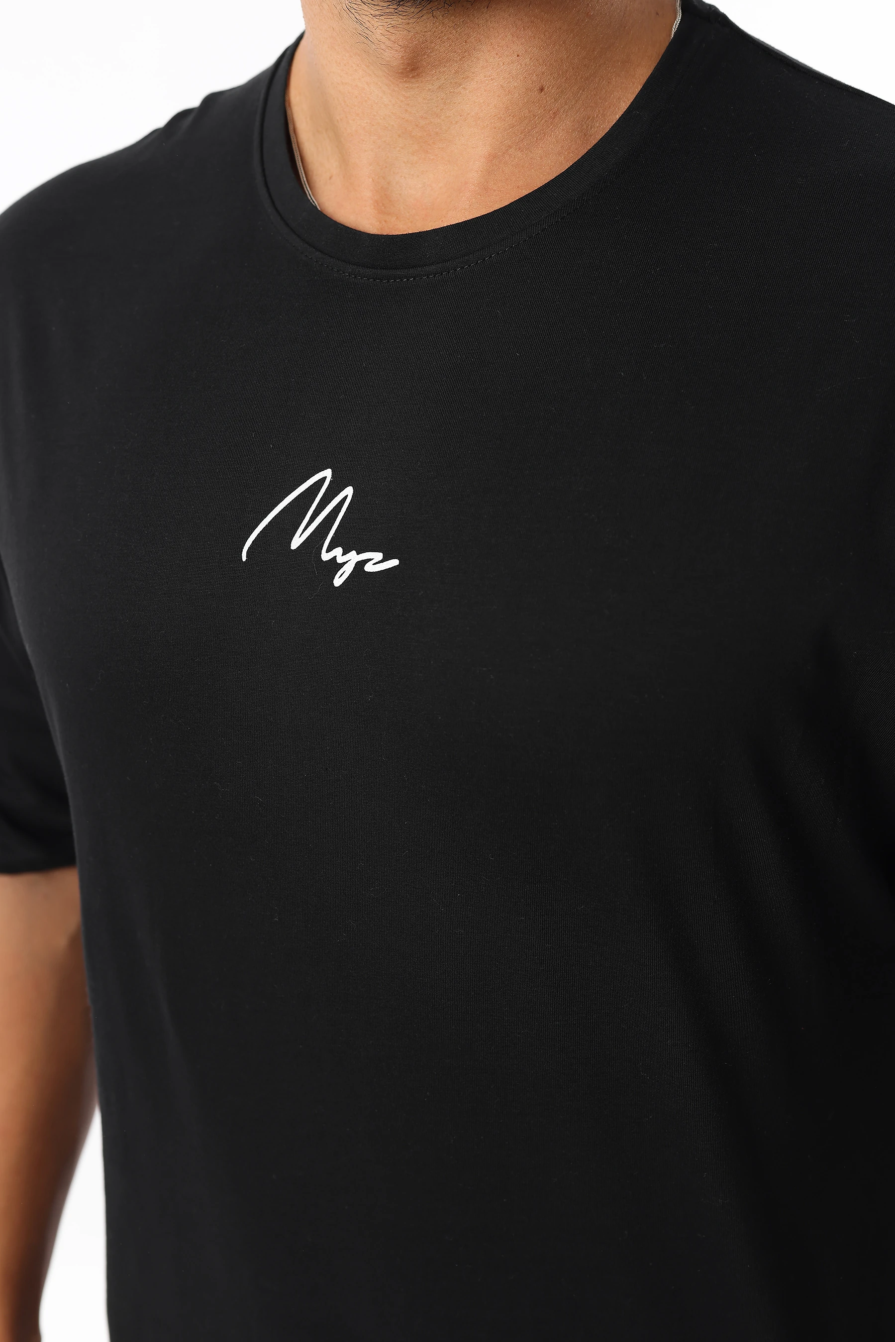 Erkek Slim Fit Bisiklet Yaka Yazı Baskı Detaylı Basic Tişört