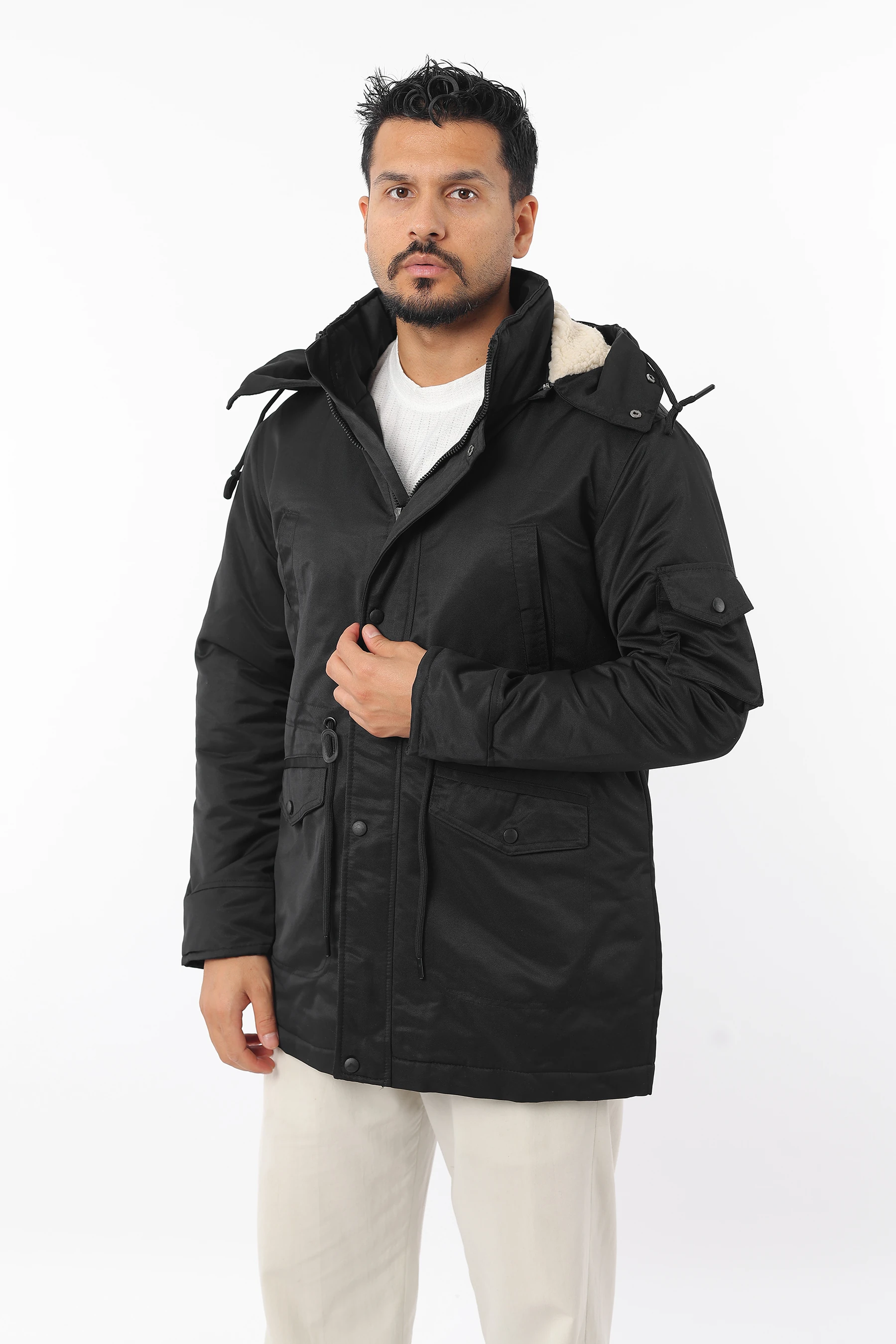 Erkek İçi Kürklü Kışlık Soğuk Ve Rüzgar Geçirmez Kapüşonlu Fermuarlı Çıtçıtlı Mont 1068