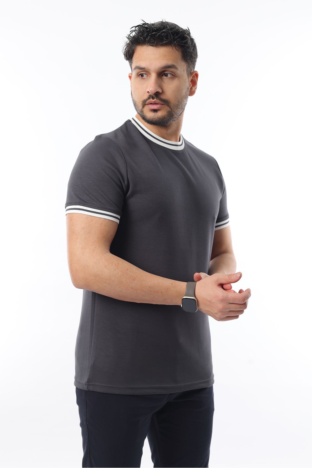 Erkek Slim Fit Bisiklet Yaka Çizgi Detaylı Basic Tişört