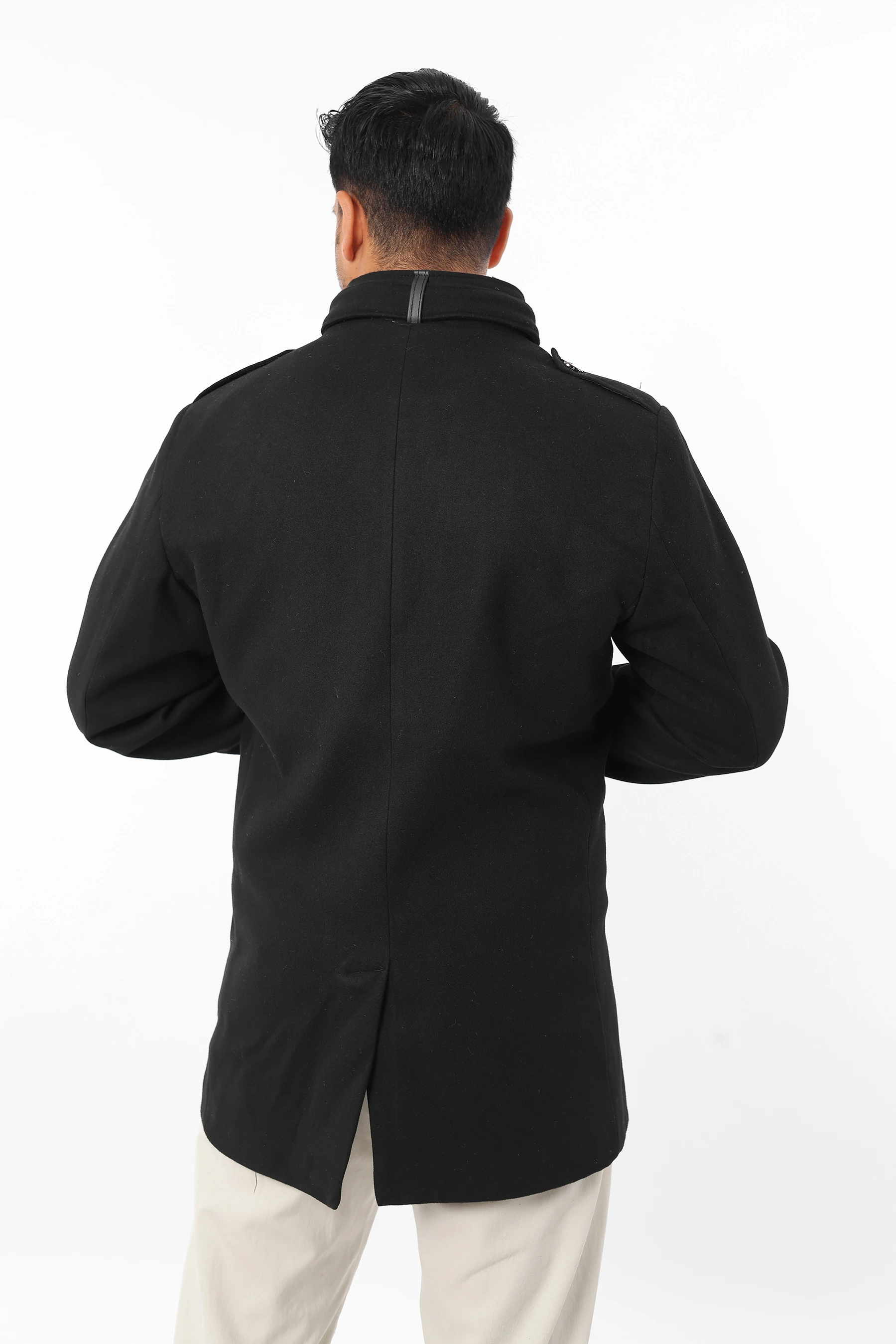 Erkek Rahat Kesim İçi Astarlı Apoletli Düğmeli Siyah Kaşe Mont 1106