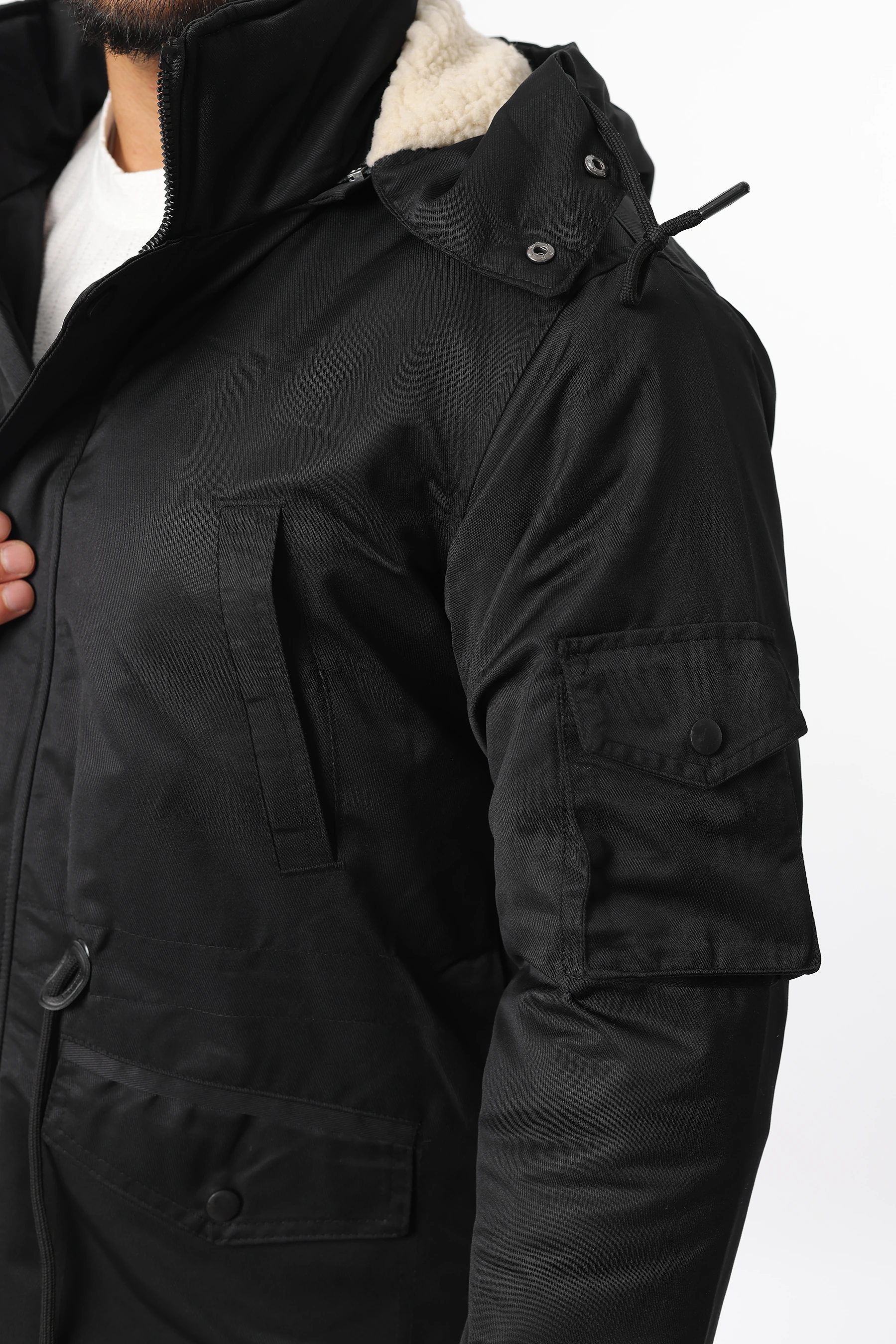 Erkek İçi Kürklü Kışlık Soğuk Ve Rüzgar Geçirmez Kapüşonlu Fermuarlı Çıtçıtlı Mont 1068