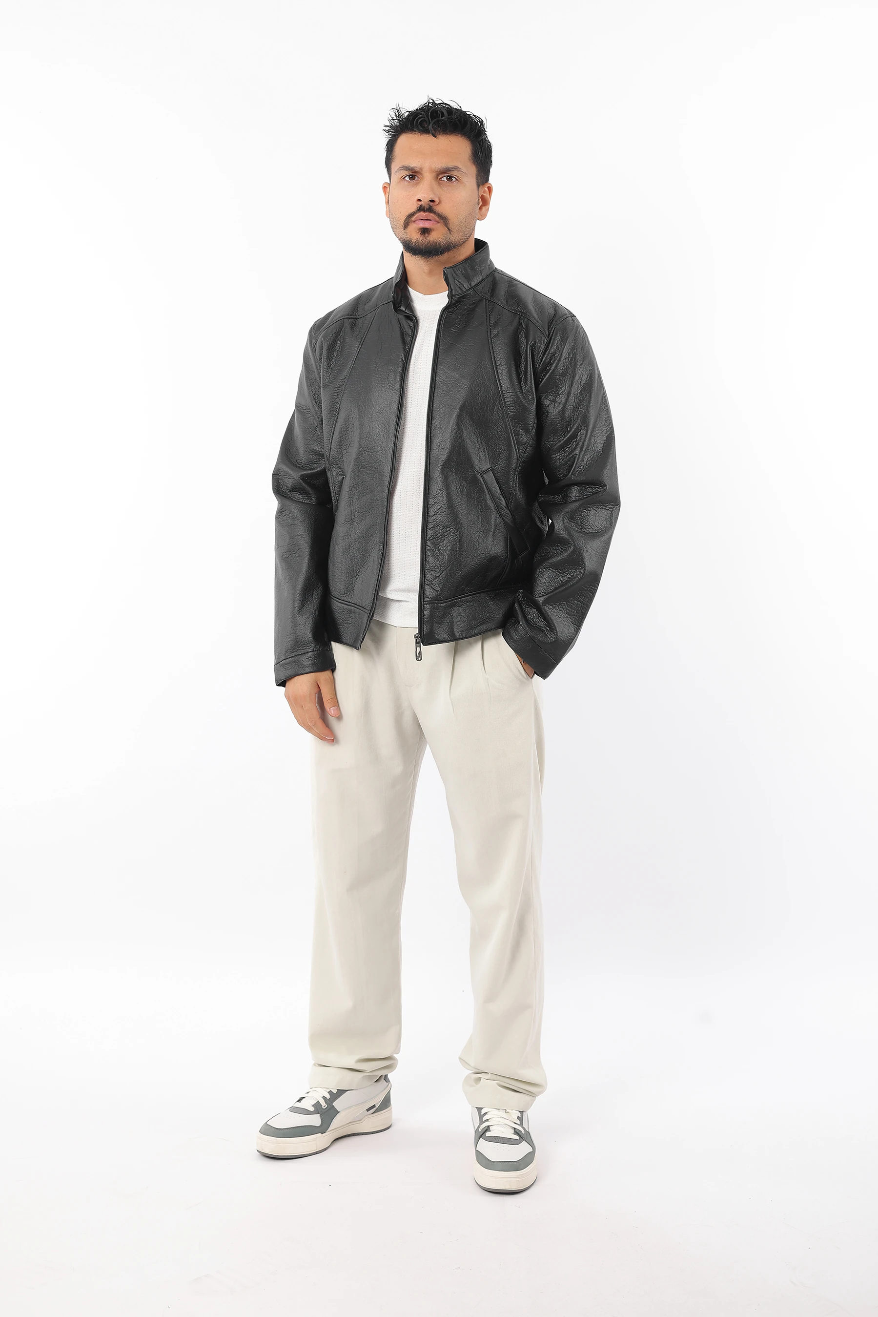 Erkek Slim Fit İç Astarlı Fermuarlı Cepli Dik Yaka Siyah Deri Mont 1226