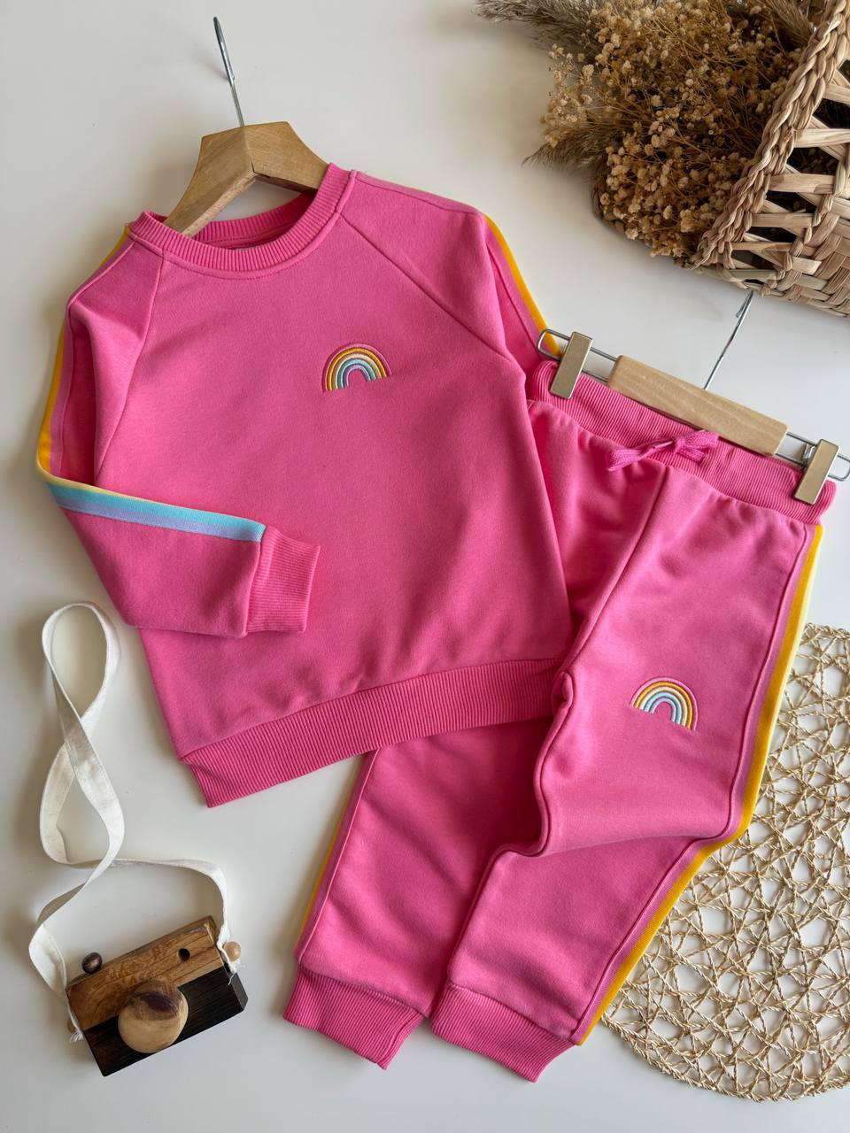Gökkuşağı İşleme Detaylı Yanları Şeritli Kız Çocuk Alt Üst Takım (3-10 Yaş)