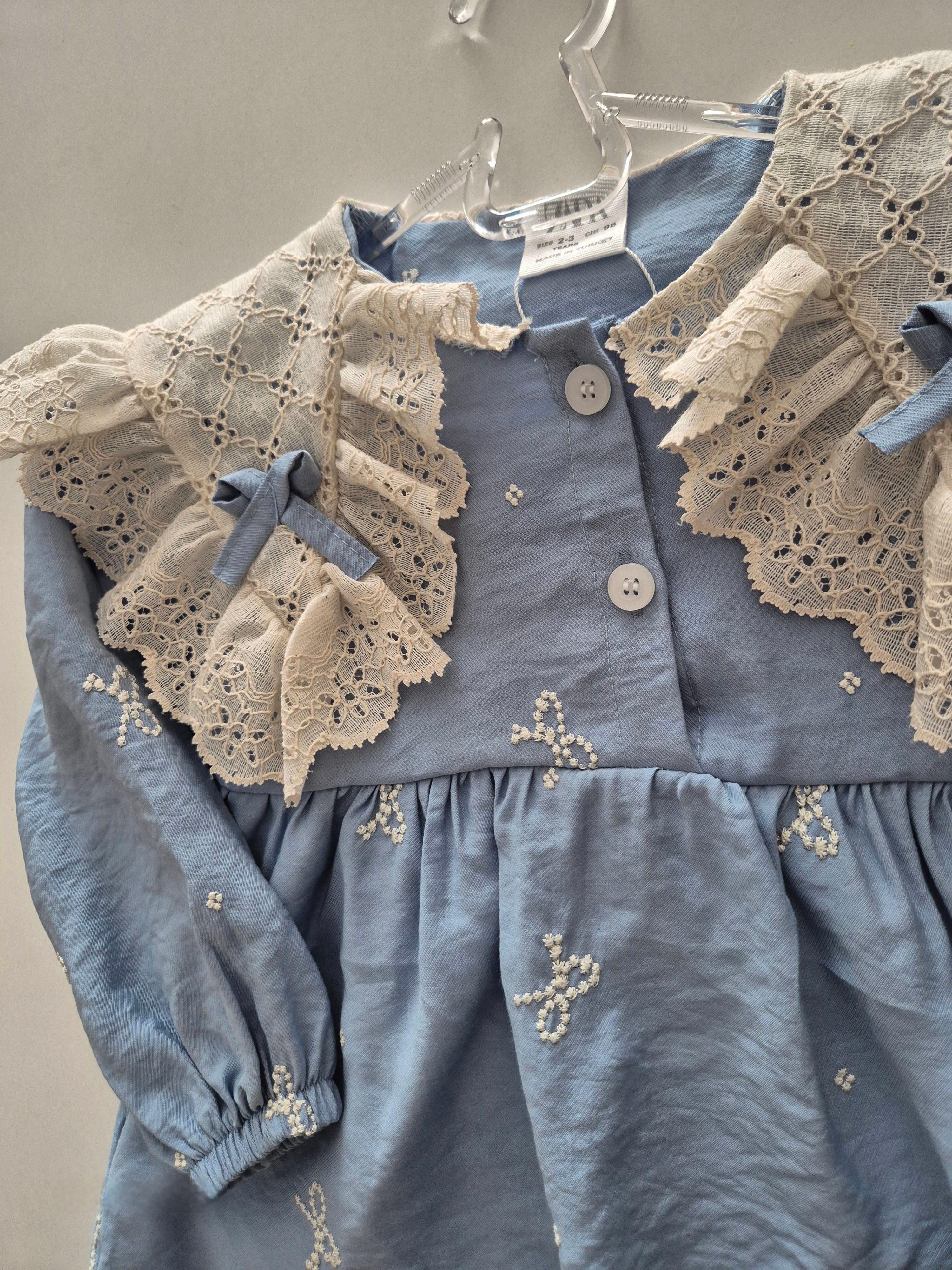 Yakası Fistolu Mini Kurdele Detaylı Kız Çocuk Elbise(2-8 Yaş)