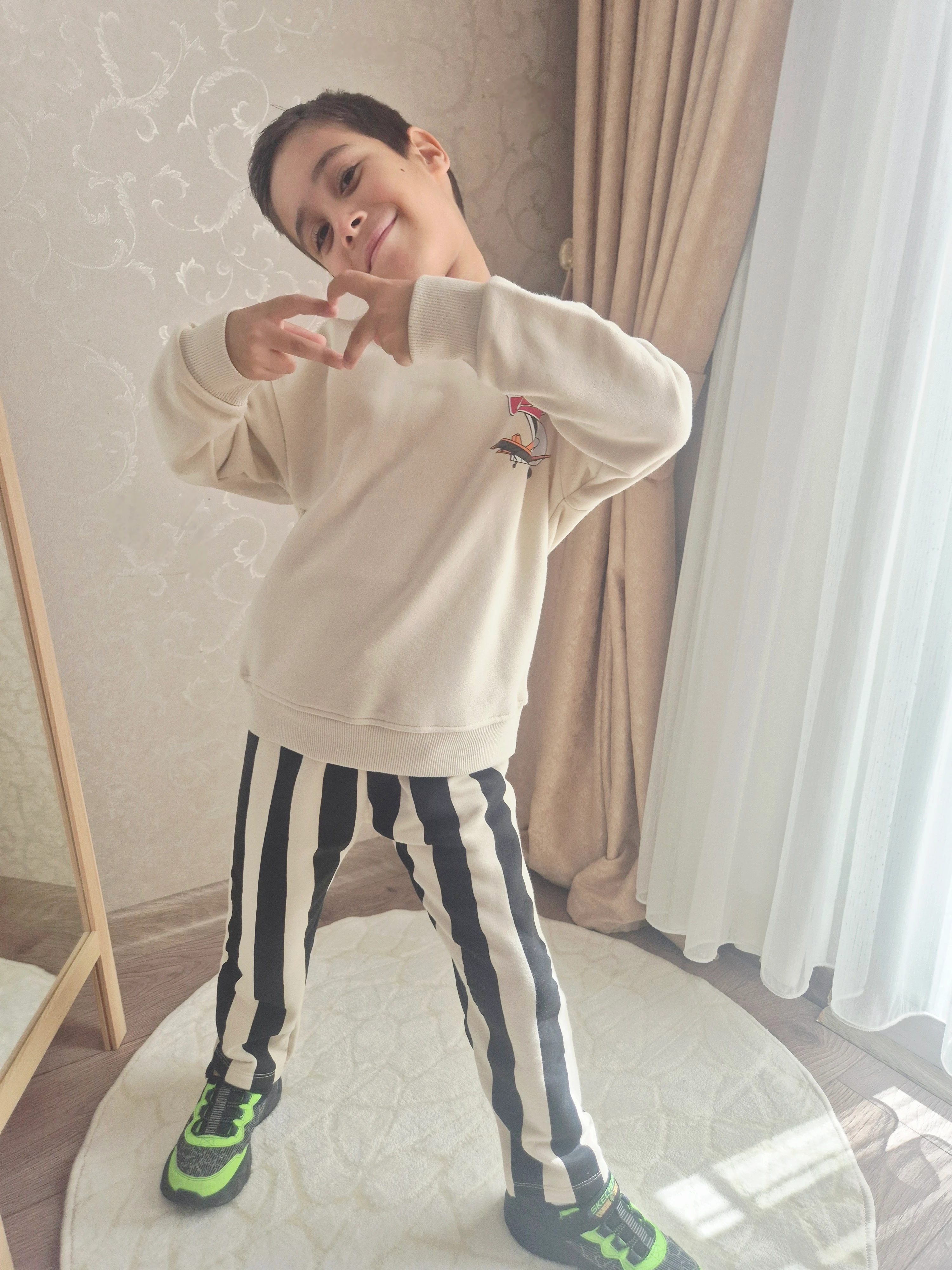 Disney Cars Çizgili Pantolonlu Ön ve Arka Baskılı Erkek Çocuk Alt Üst Takım(2-8 Yaş)