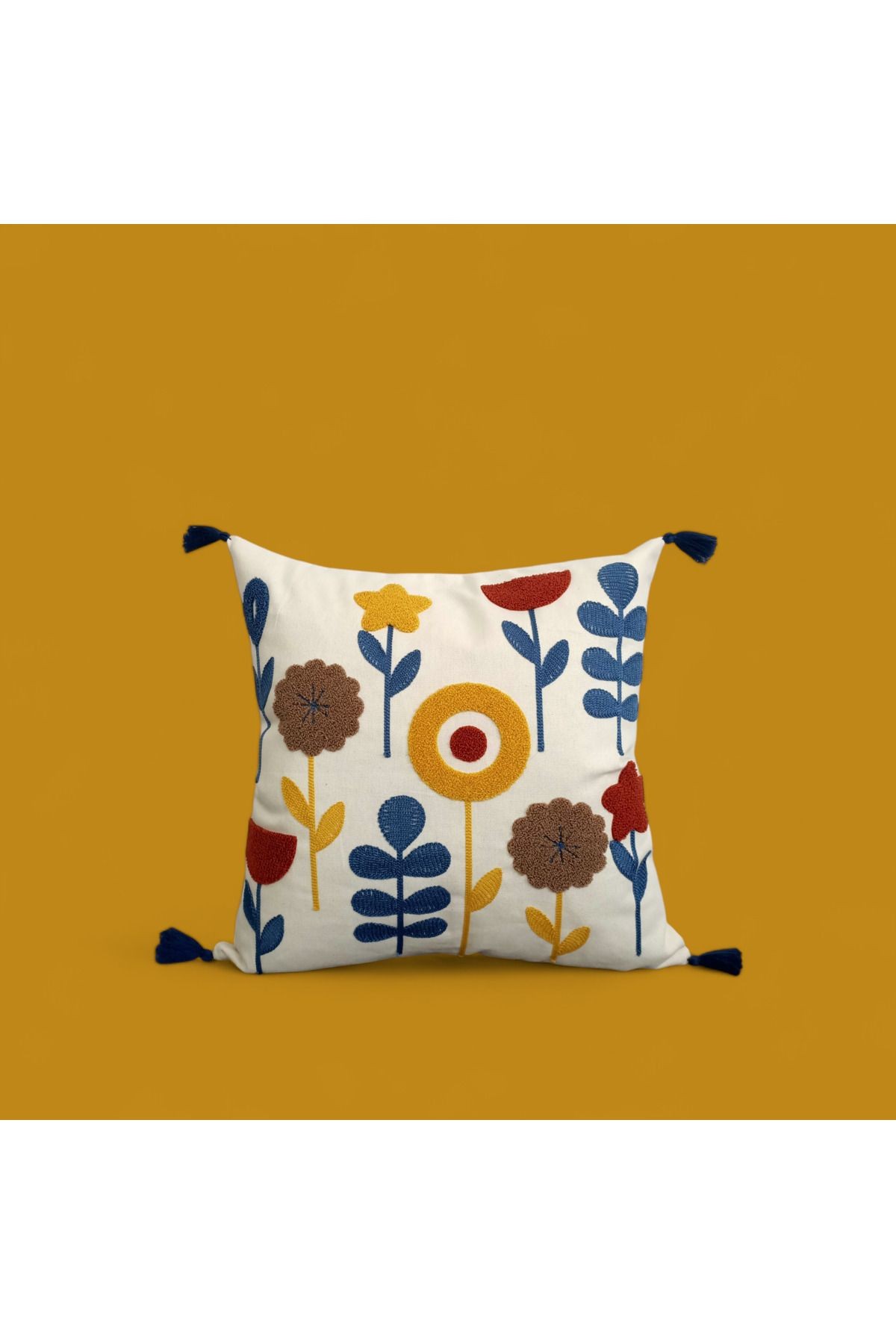 Punch Star Desen Ponponlu Kırlent 43x43 cm