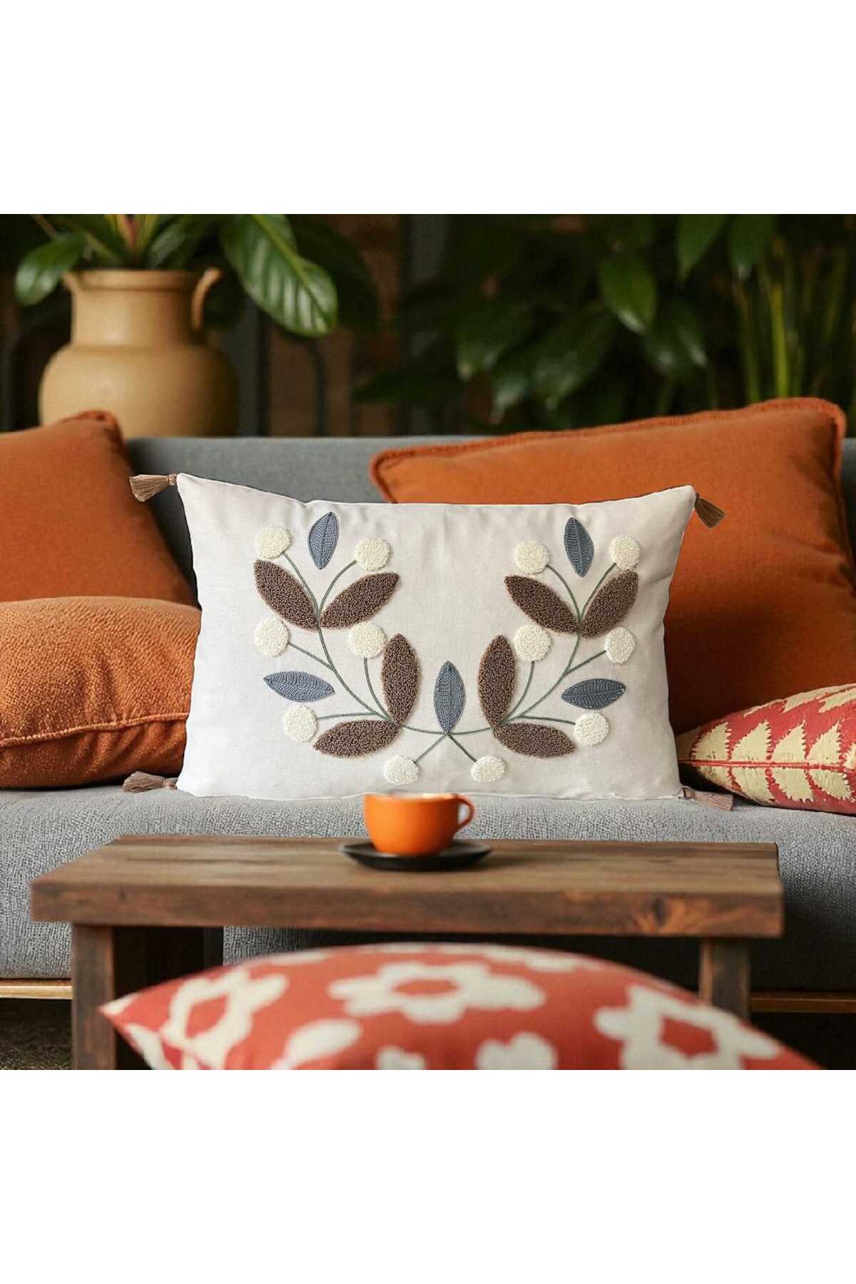 Punch Nakışlı Ponponlu Dikdörtgen Kırlent Kılıfı 35x55 cm (2 ADET)