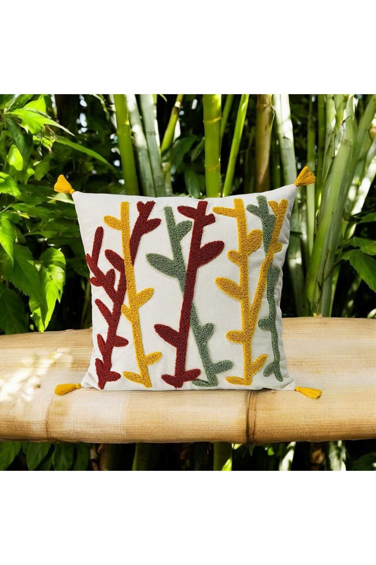 Punch Bambu Desen Ponponlu Kırlent 43x43 cm