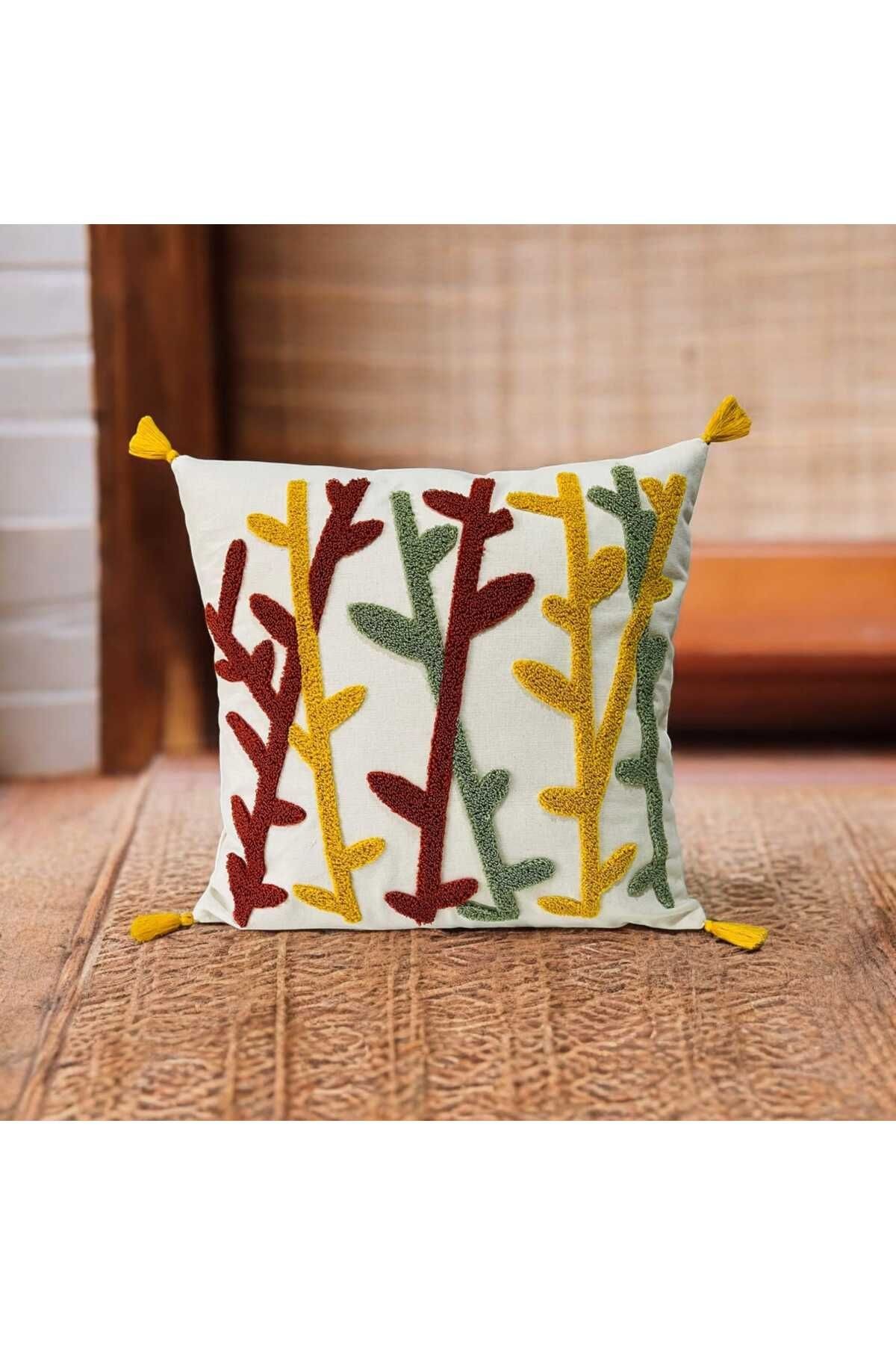 Punch Bambu Desen Ponponlu Kırlent 43x43 cm