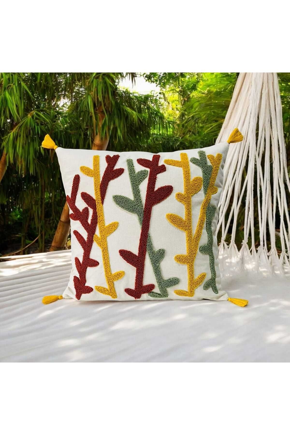 Punch Bambu Desen Ponponlu Kırlent 43x43 cm